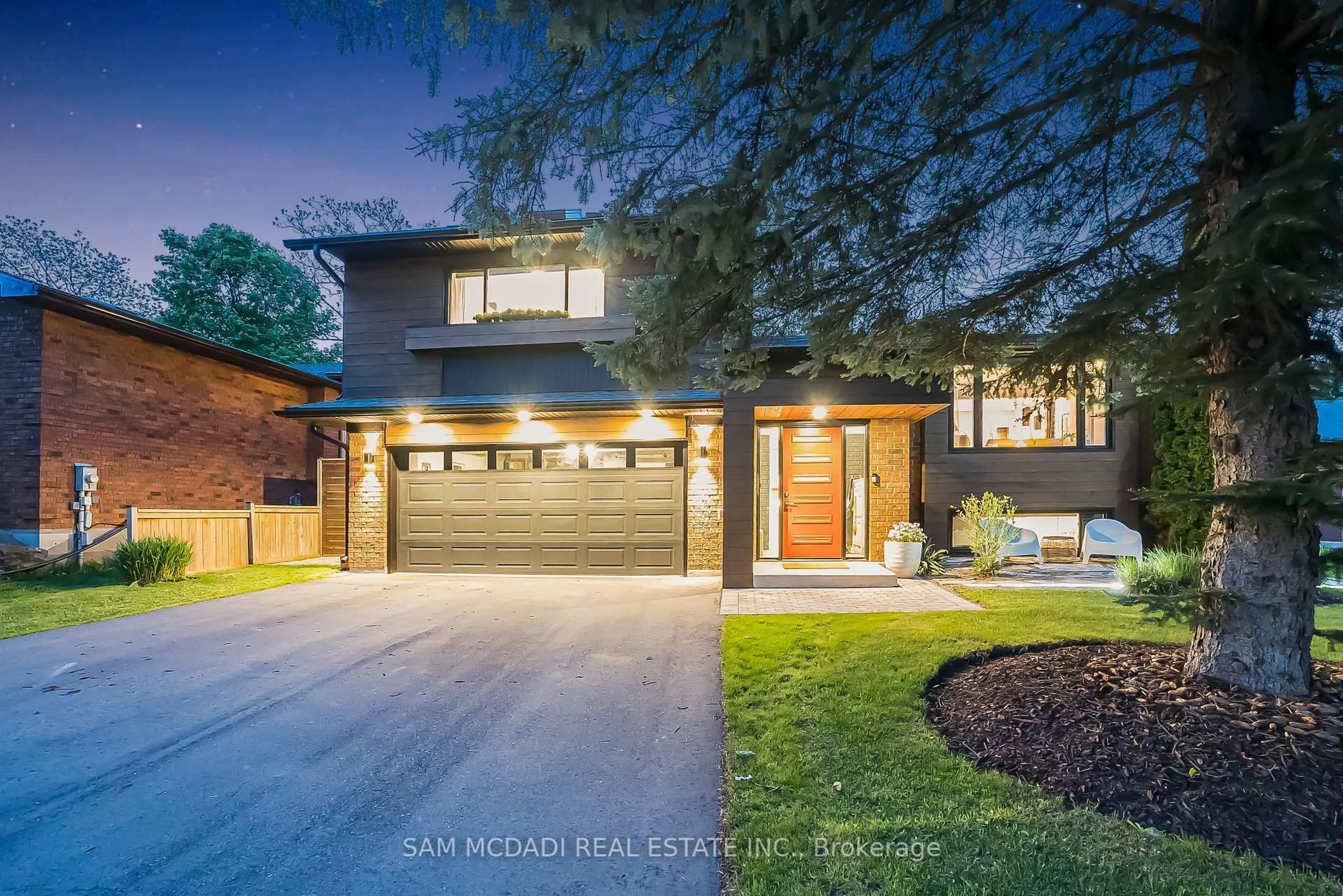 Home with brick exterior material, street for 642 Red Pine Dr, Waterloo Ontario N2V 1R5