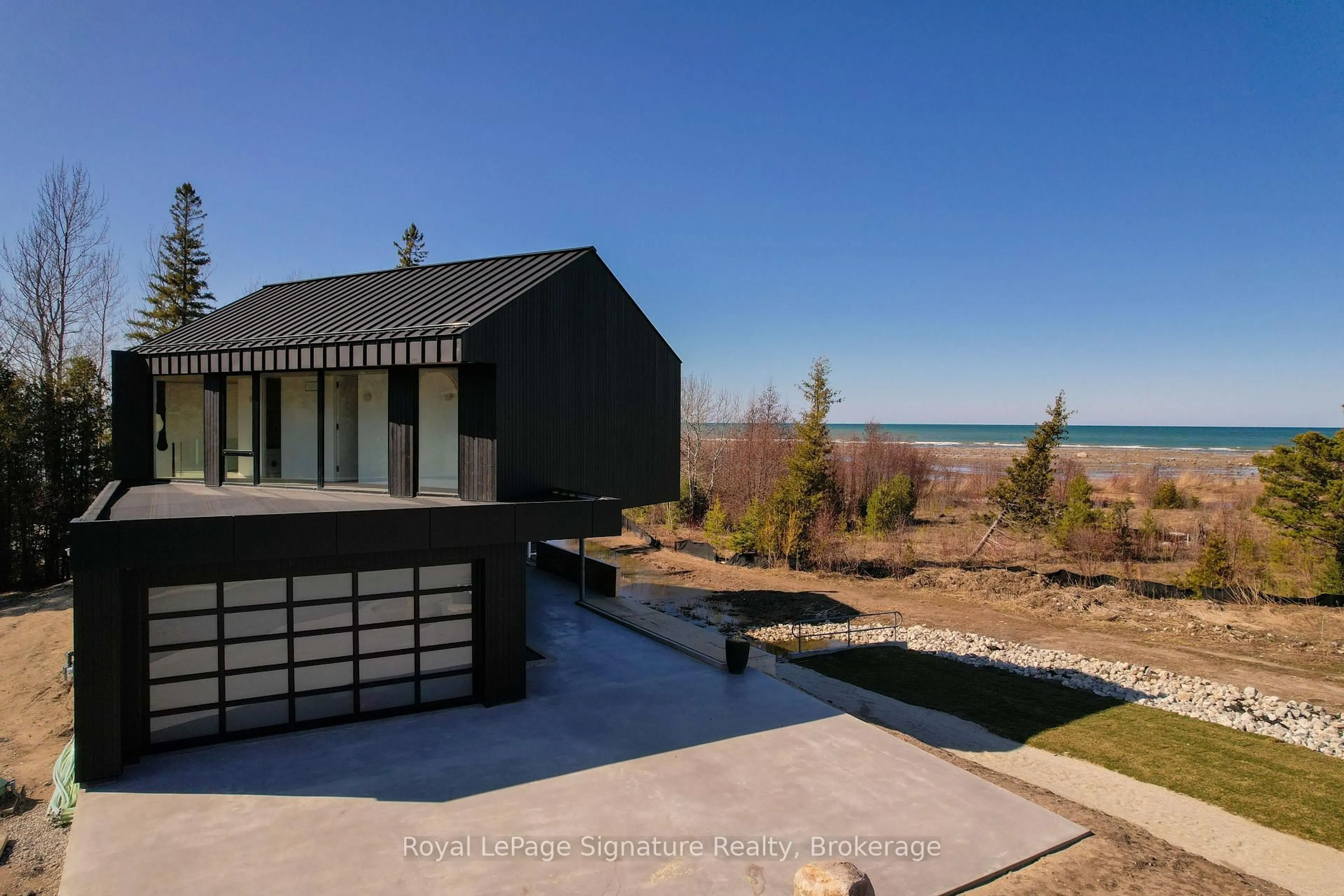 Home with brick exterior material, water/lake/river/ocean view for 120 Sebastian St, Blue Mountains Ontario N0H 1J0