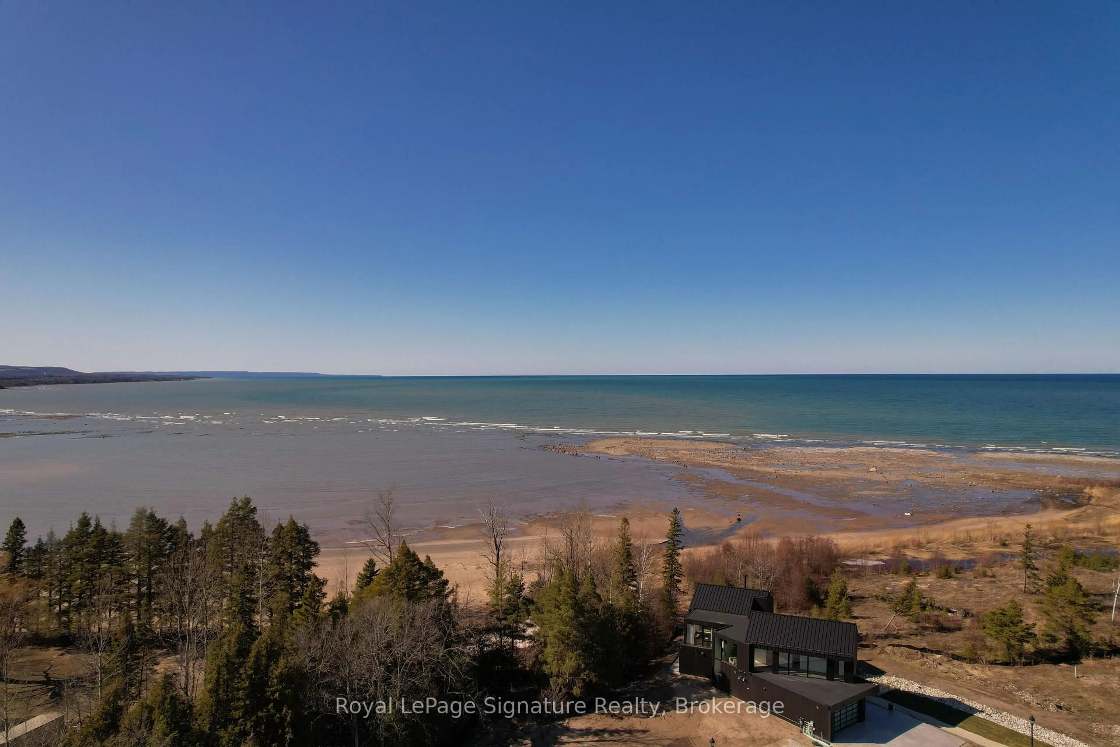 A pic from outside/outdoor area/front of a property/back of a property/a pic from drone, water/lake/river/ocean view for 120 Sebastian St, Blue Mountains Ontario N0H 1J0