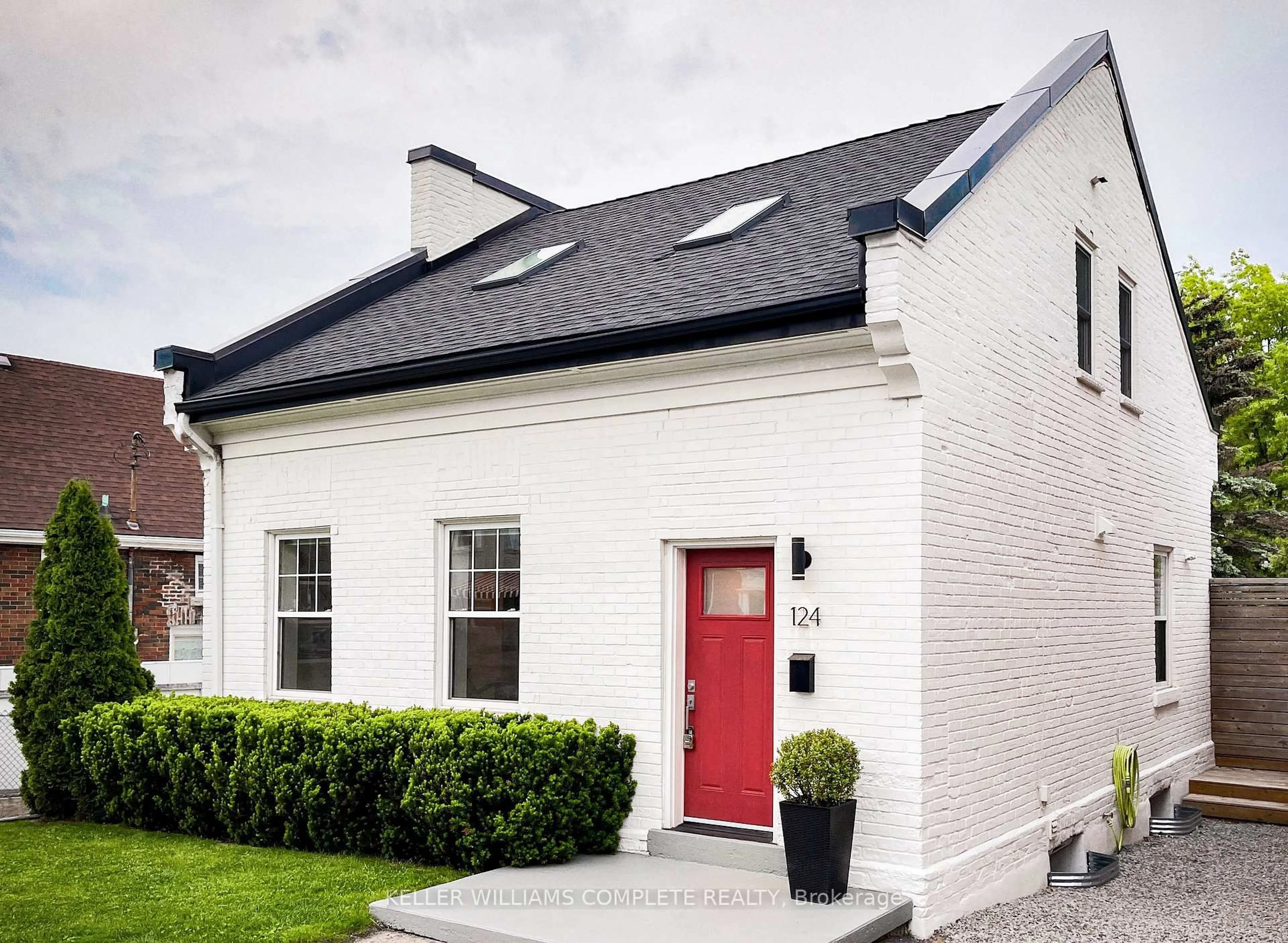 Home with brick exterior material, street for 124 Locke St, Hamilton Ontario L8R 3A8