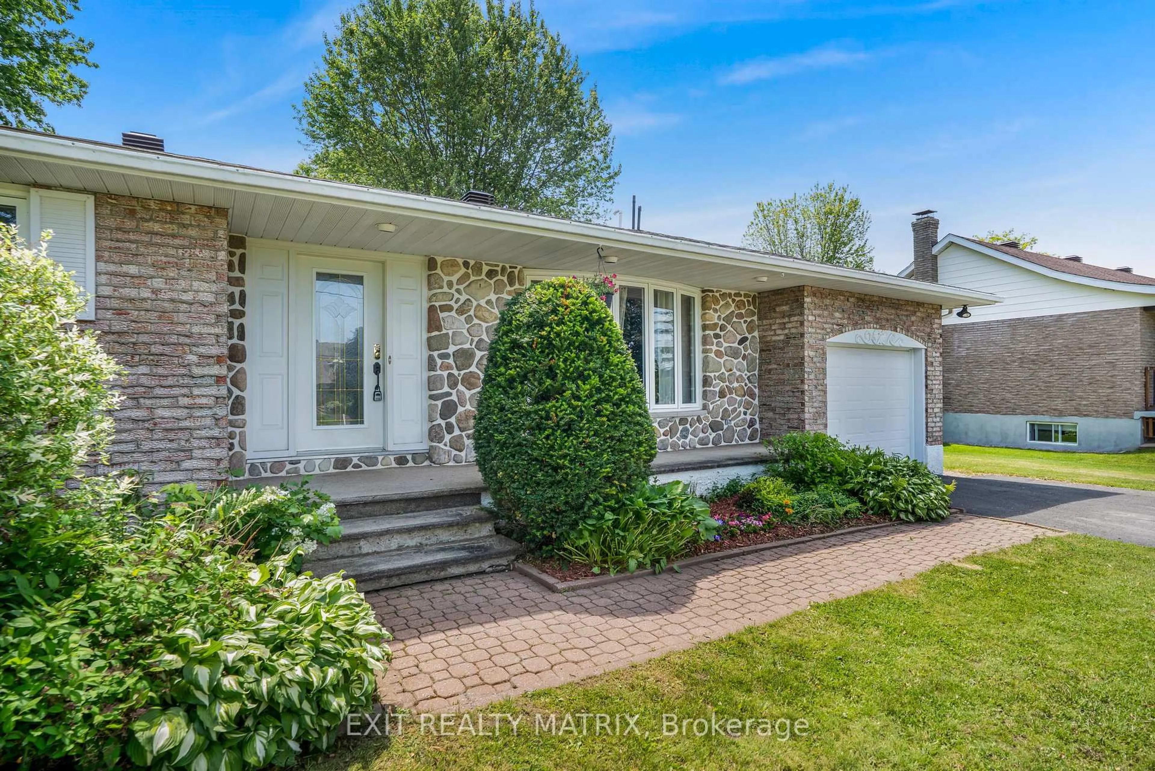 Home with brick exterior material, street for 31 Front Rd, Champlain Ontario K0B 1K0