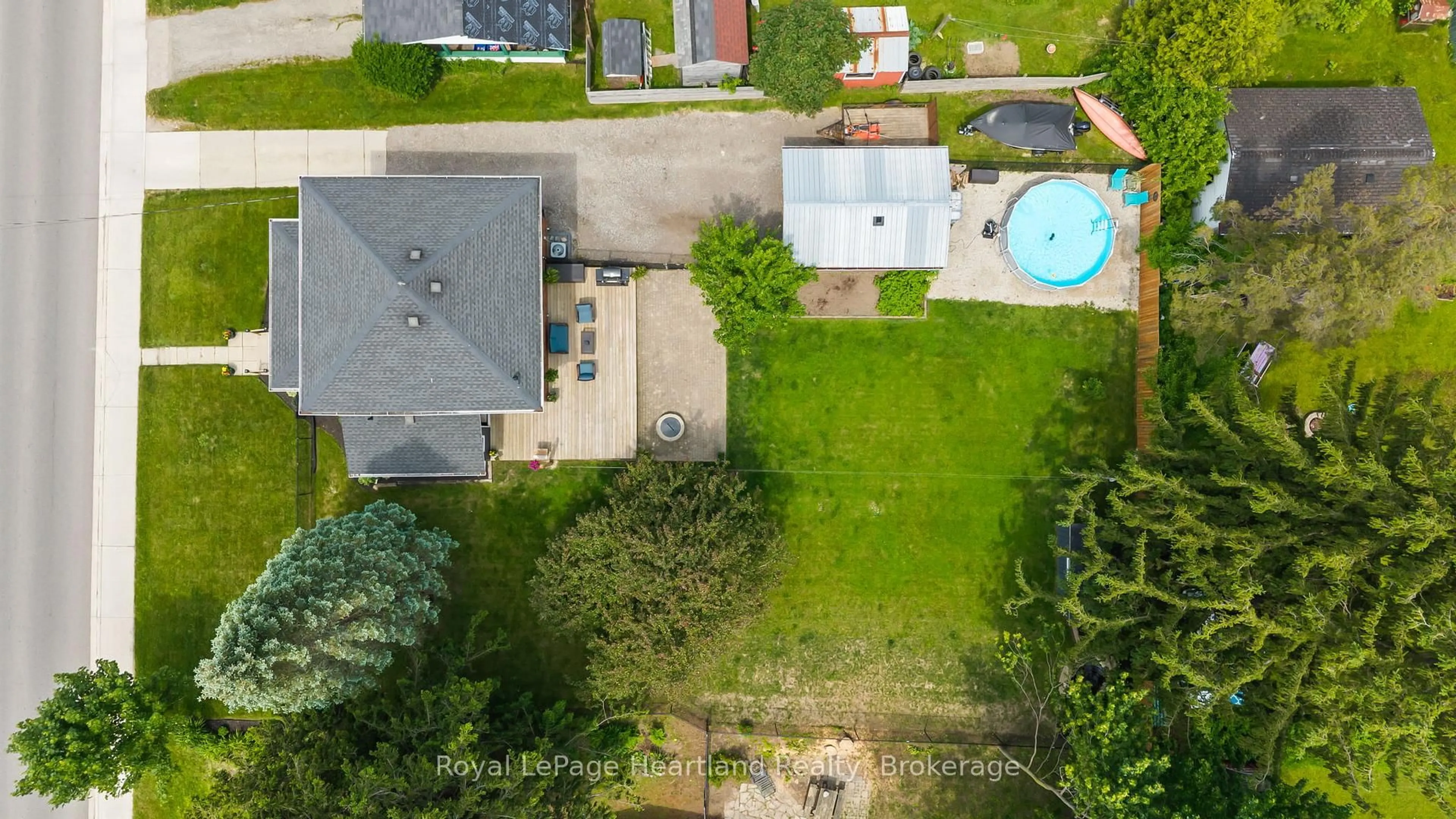 A pic from outside/outdoor area/front of a property/back of a property/a pic from drone, unknown for 209 ELORA St, Minto Ontario N0G 2P0