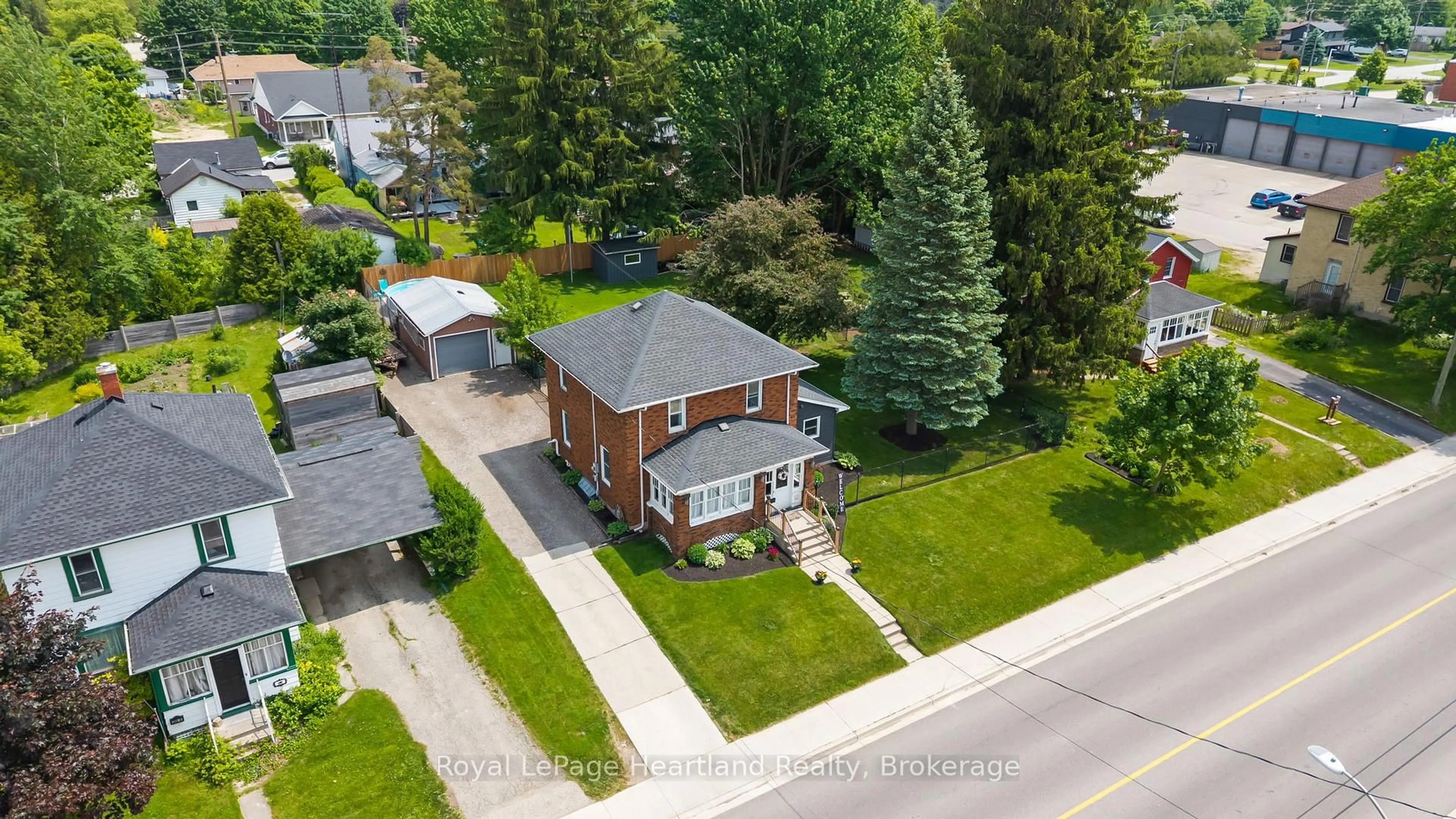 A pic from outside/outdoor area/front of a property/back of a property/a pic from drone, street for 209 ELORA St, Minto Ontario N0G 2P0