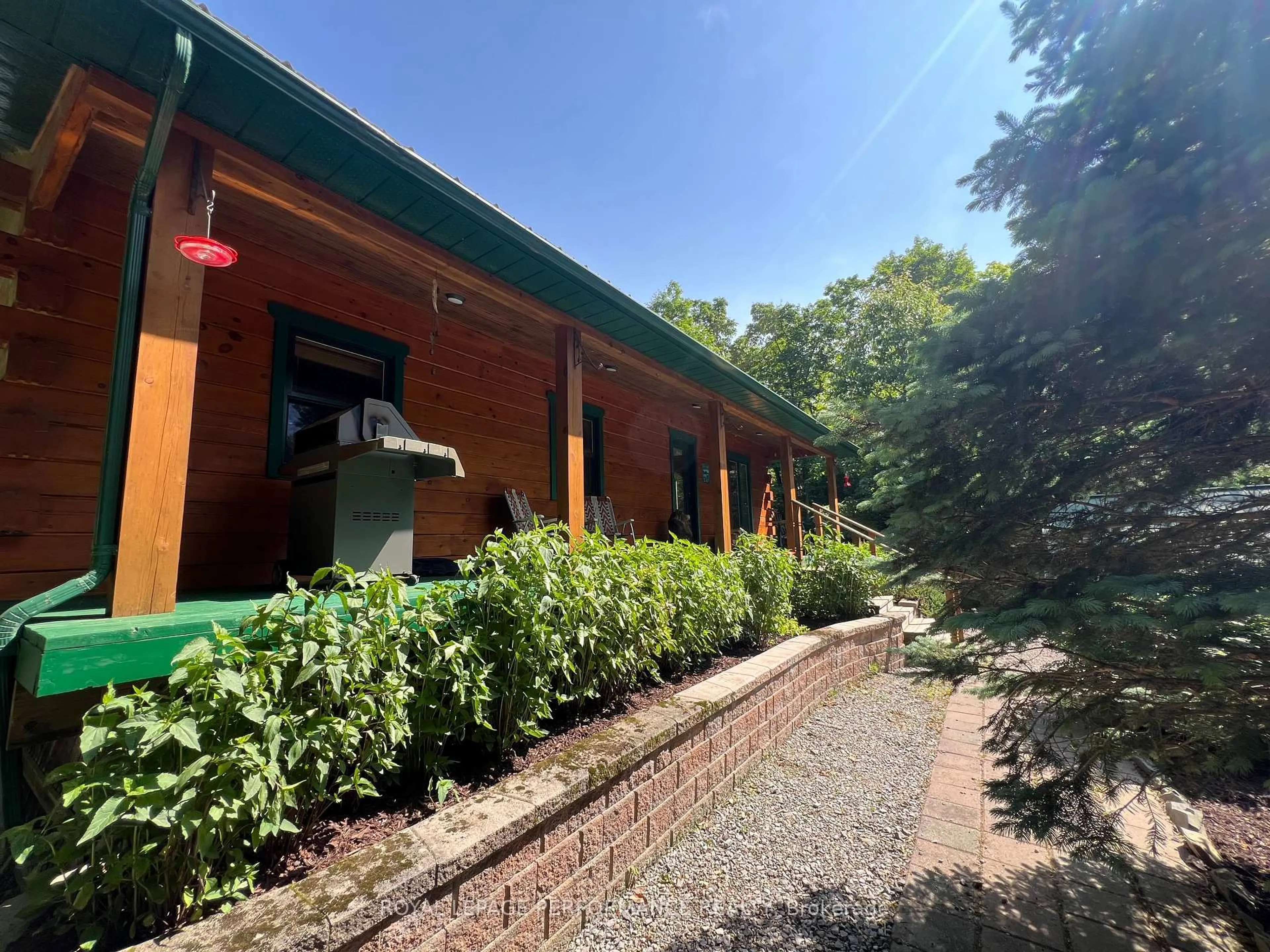 A pic from outside/outdoor area/front of a property/back of a property/a pic from drone, building for 252 LACOURSE Lane, White Lake Ontario K0A 3L0