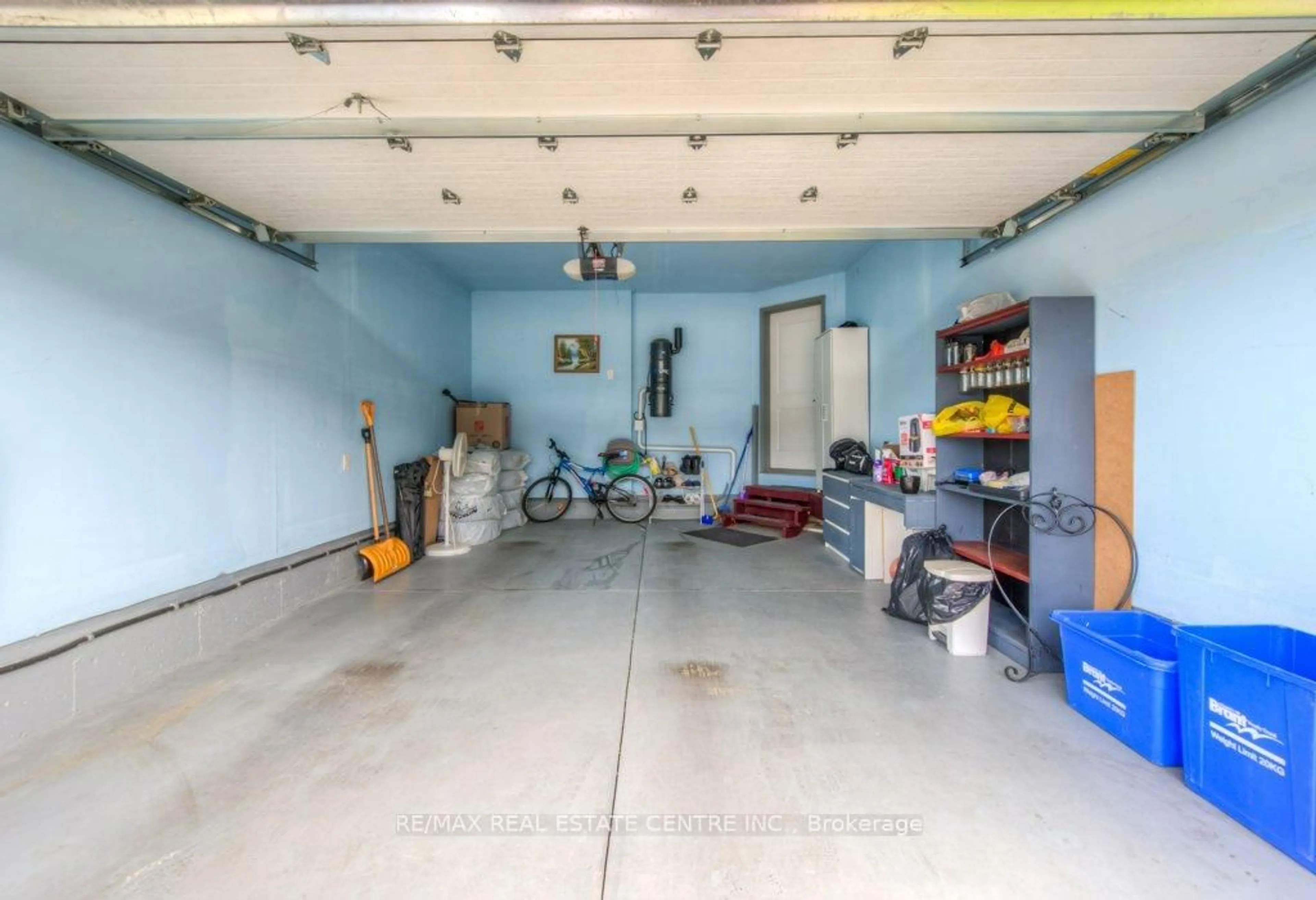 Indoor garage for 19 Baker Lane, Brant Ontario N3L 0K3