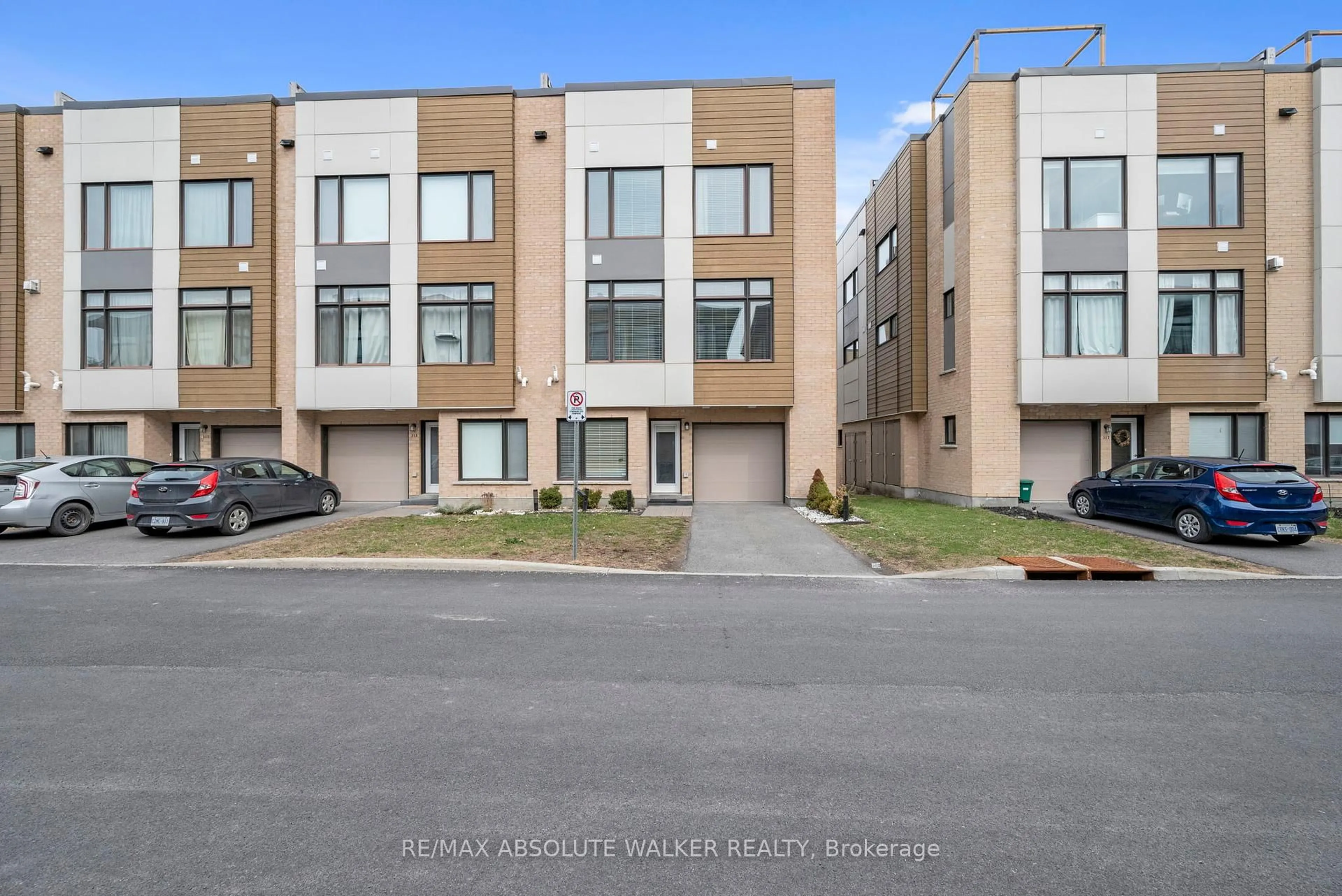A pic from outside/outdoor area/front of a property/back of a property/a pic from drone, street for 315 Foliage Private, Ottawa Ontario K2H 0C5