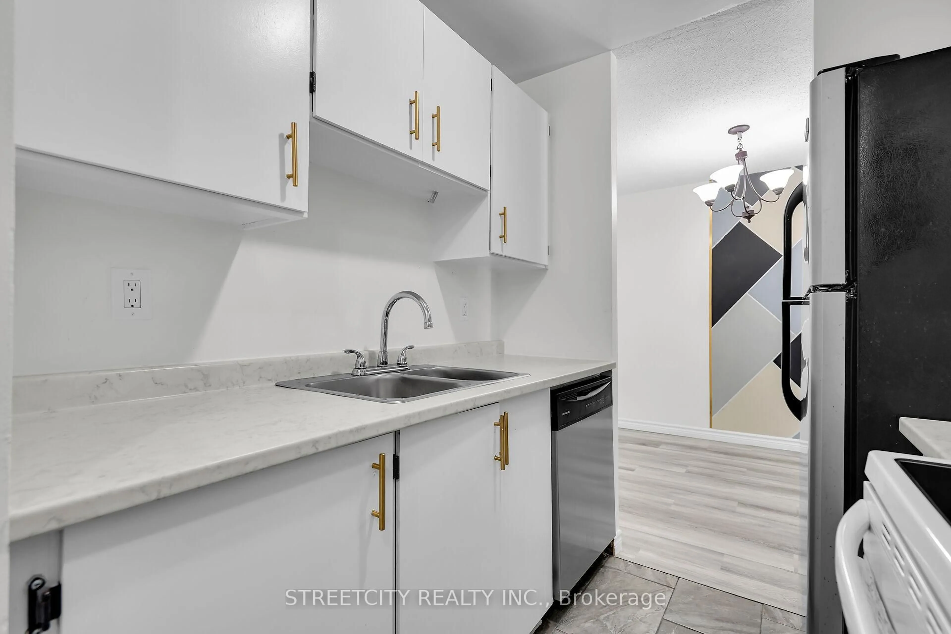 Standard kitchen, unknown for 1590 ERNEST Ave #206, London South Ontario N6E 2V4