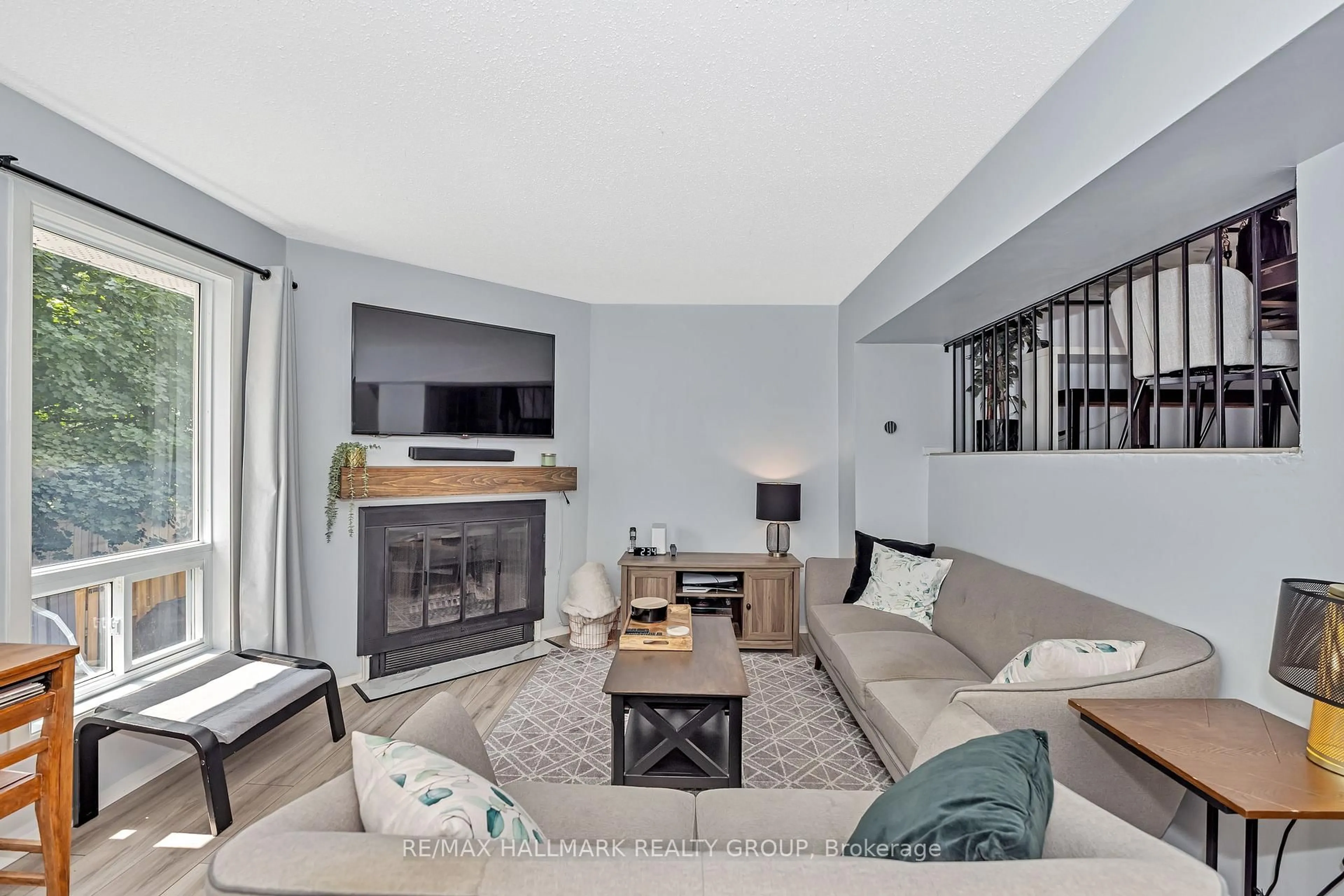 Living room with furniture, unknown for 42 Almond Lane #n/a, Ottawa Ontario K2L 3T4
