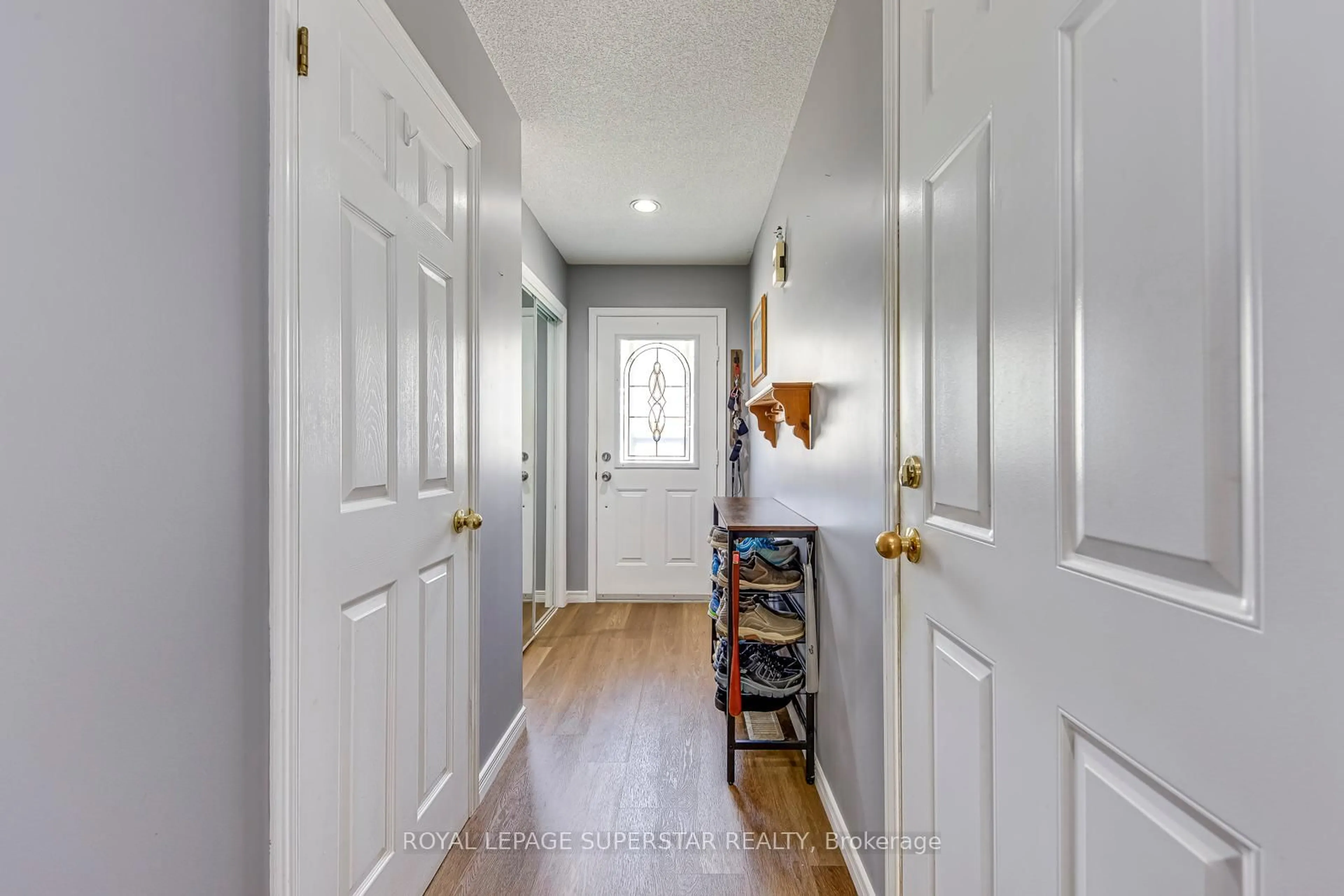 Indoor entryway for 1809 Upper Wentworth St #17, Hamilton Ontario L9B 2R9