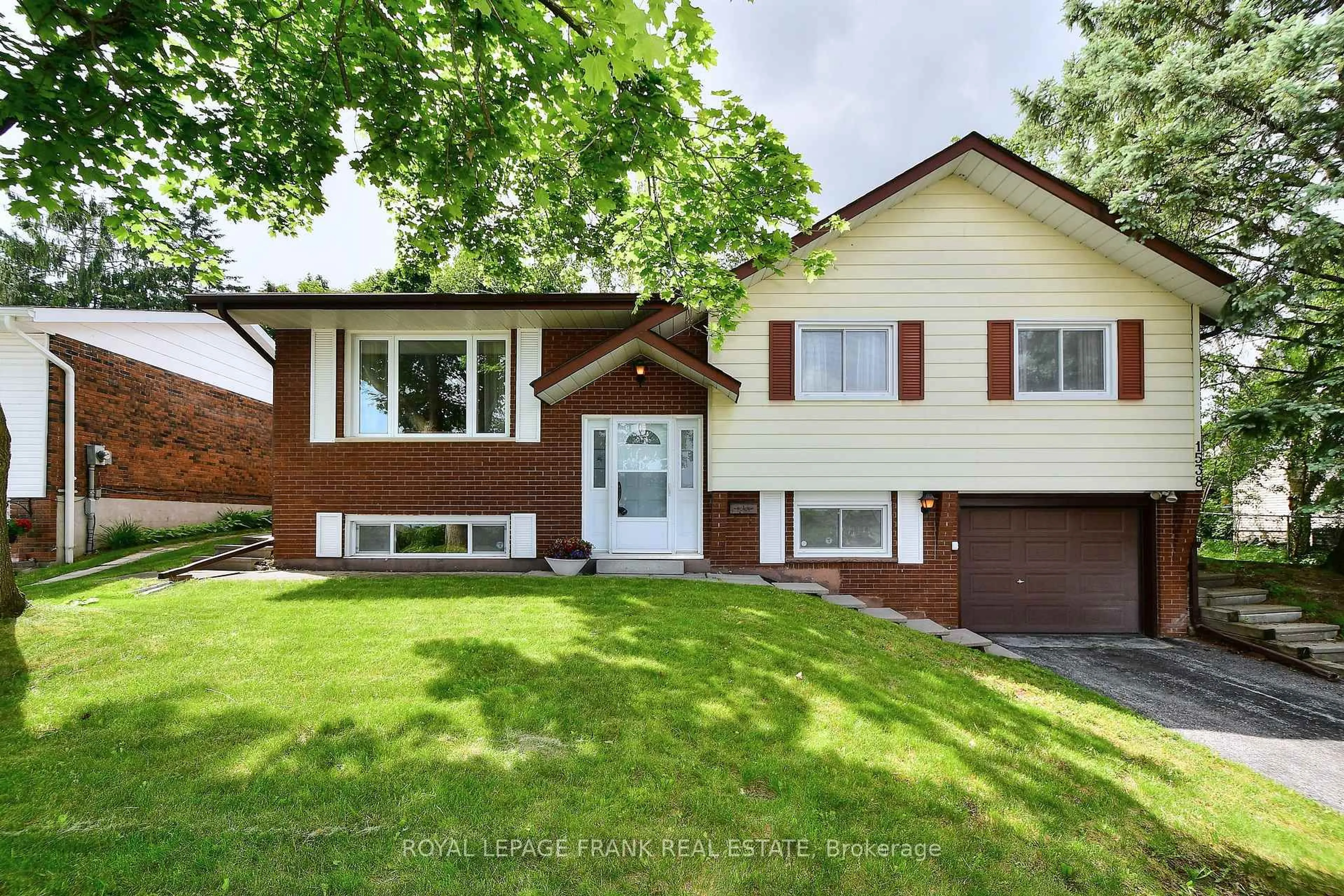 Home with brick exterior material, street for 1538 Cherryhill Rd, Peterborough West Ontario K9K 1A8