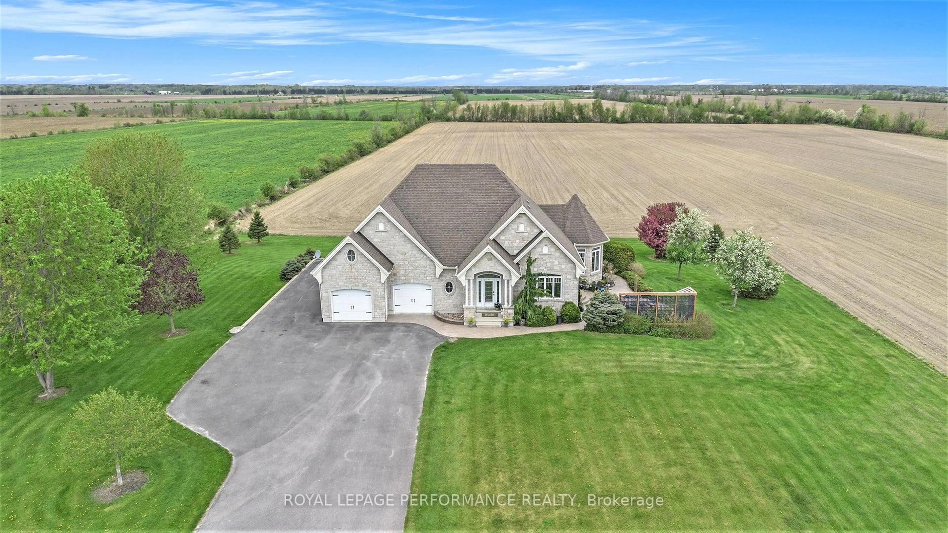 A pic from outside/outdoor area/front of a property/back of a property/a pic from drone, unknown for 1218 800 Rte, The Nation Ontario K0A 3C0