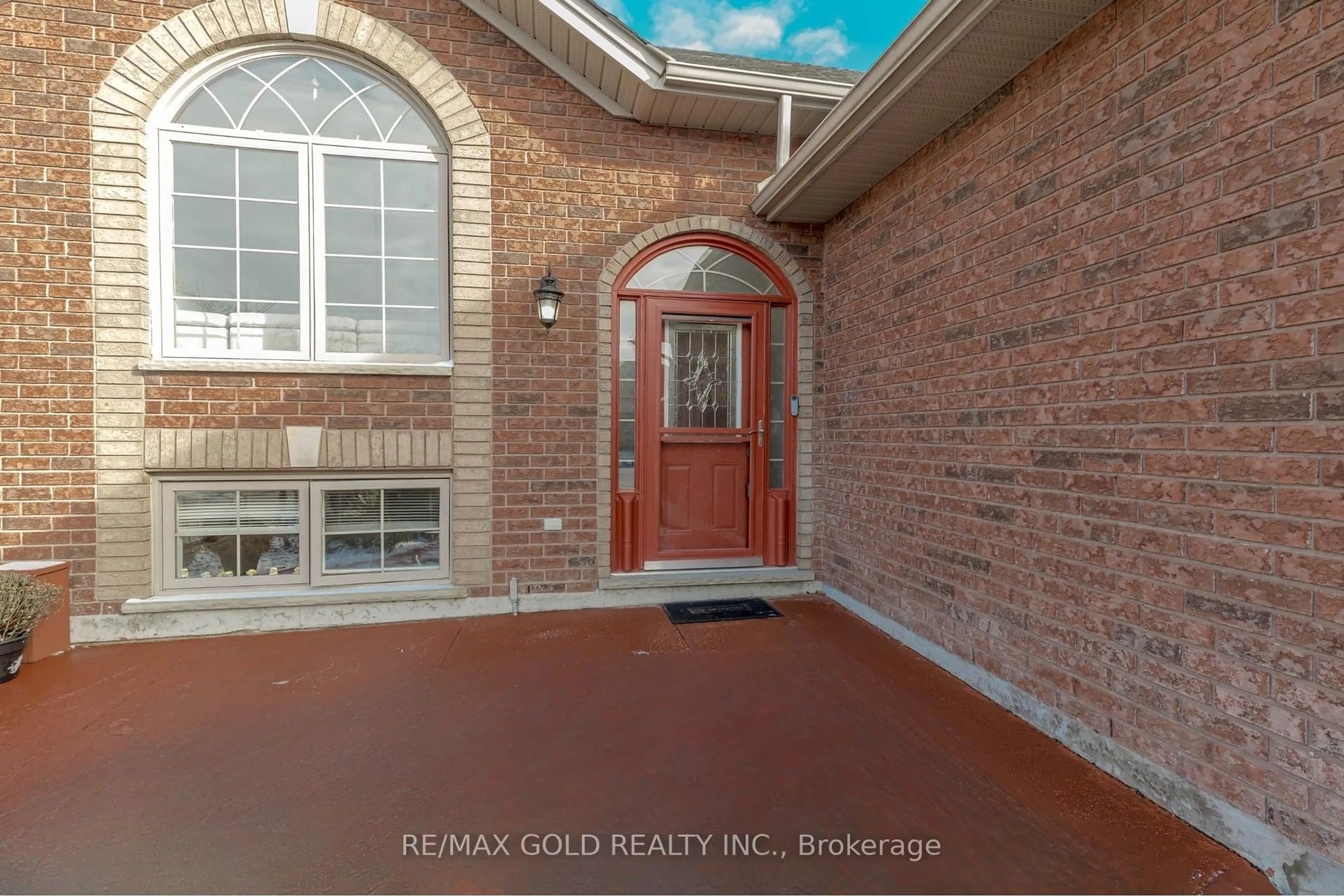 Unknown for 33 Sheppard St, Brantford Ontario N3T 6R2