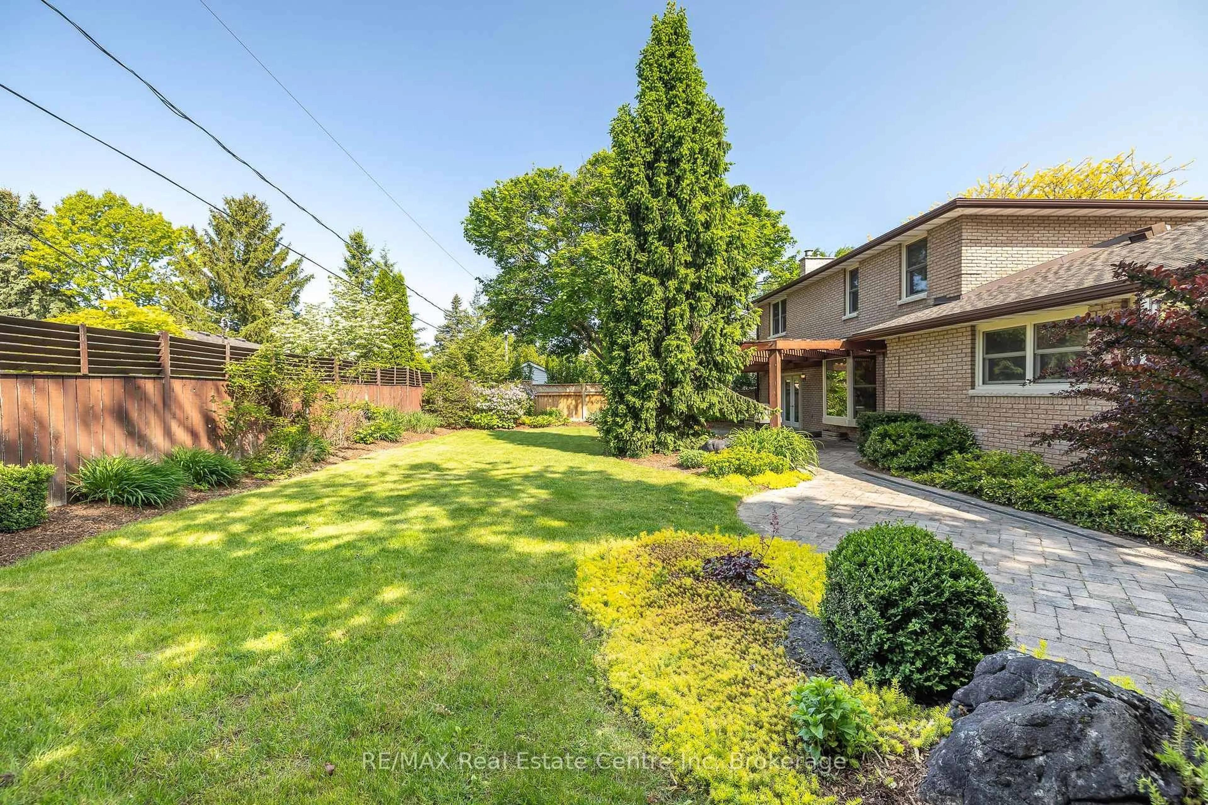Patio, street for 27 Colborn St, Guelph Ontario N1G 2M4