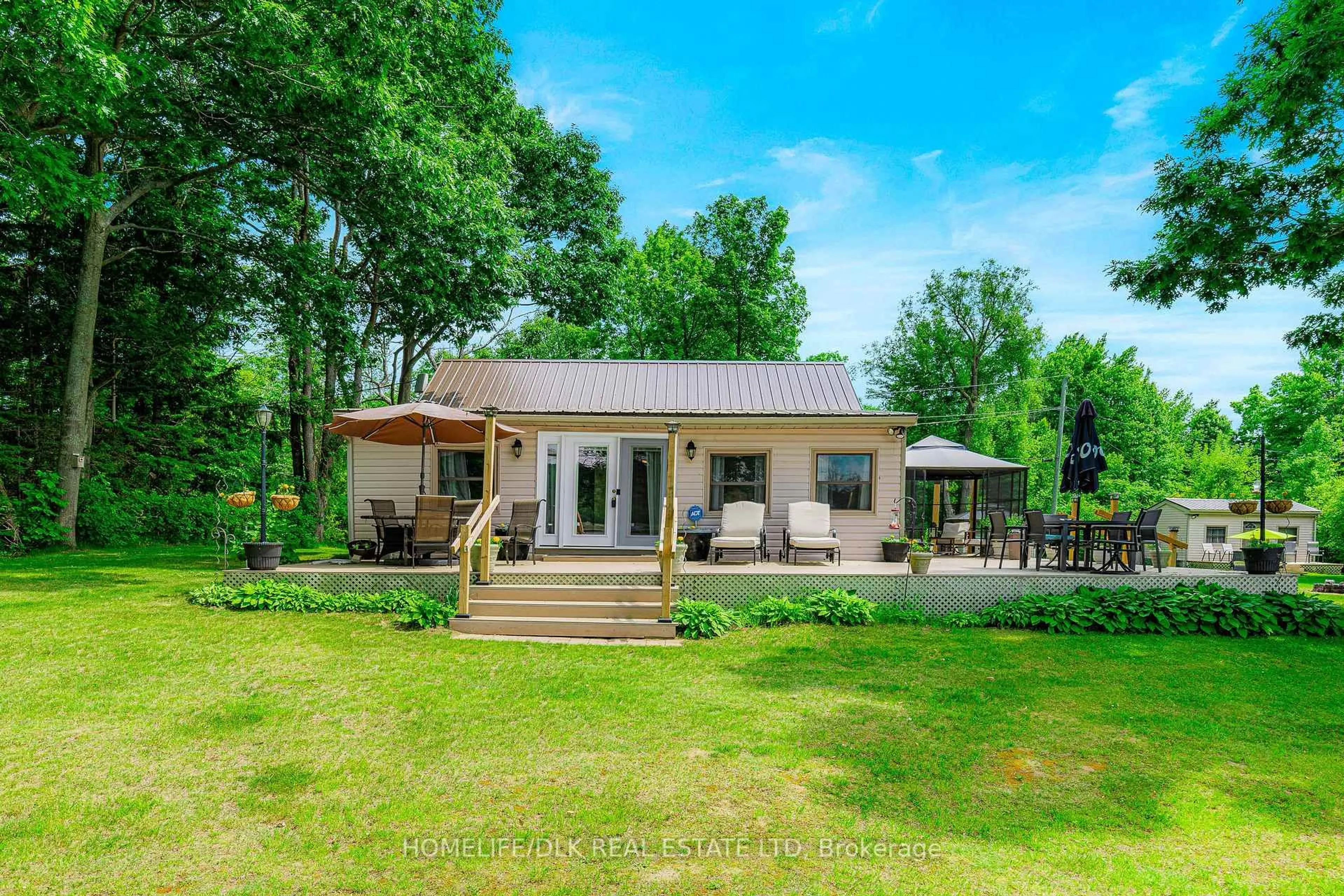 A pic from outside/outdoor area/front of a property/back of a property/a pic from drone, water/lake/river/ocean view for 443 Tar Island, Front of Yonge Ontario K0E 1R0