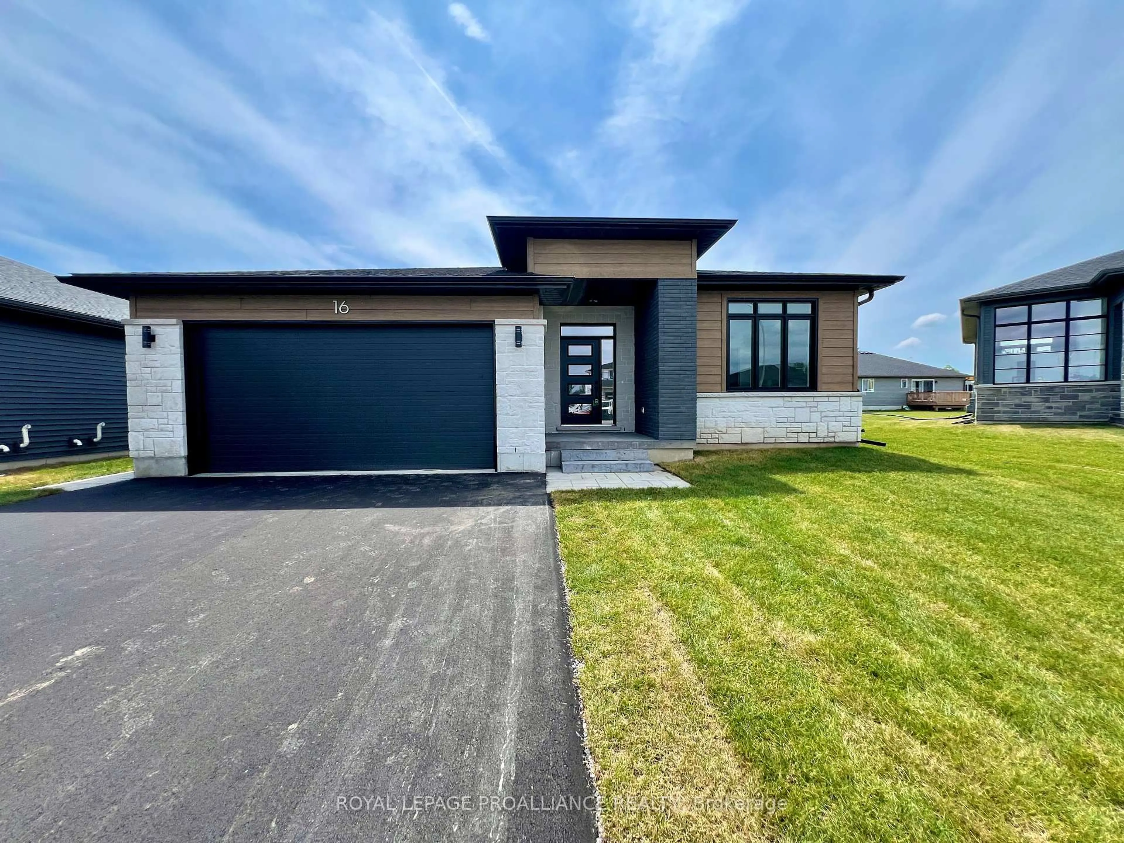 Home with brick exterior material, street for 16 Horton Crt, Belleville Ontario K8P 0H3