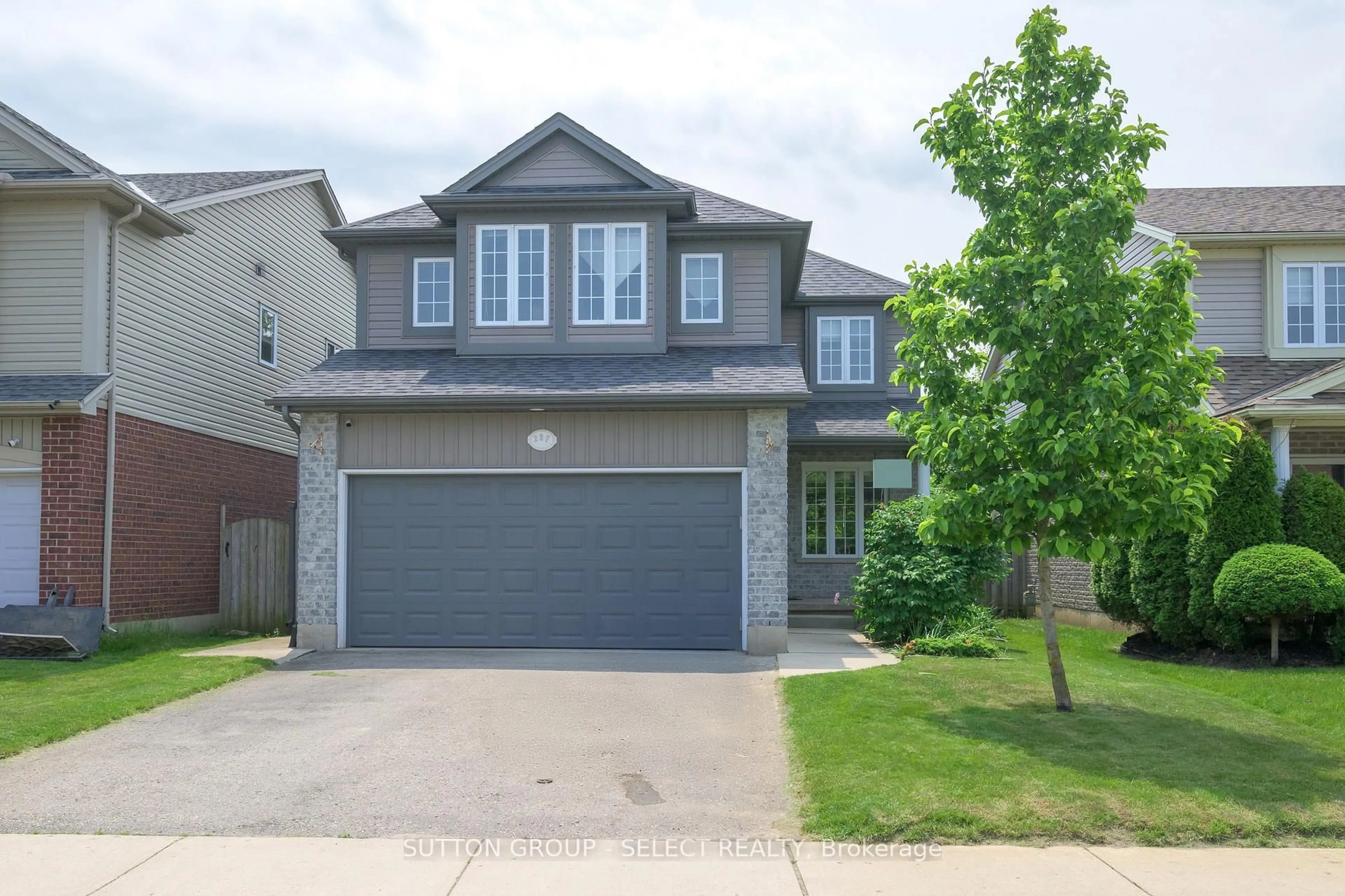 Unknown for 237 McMahen St, London East Ontario N5Y 0A2