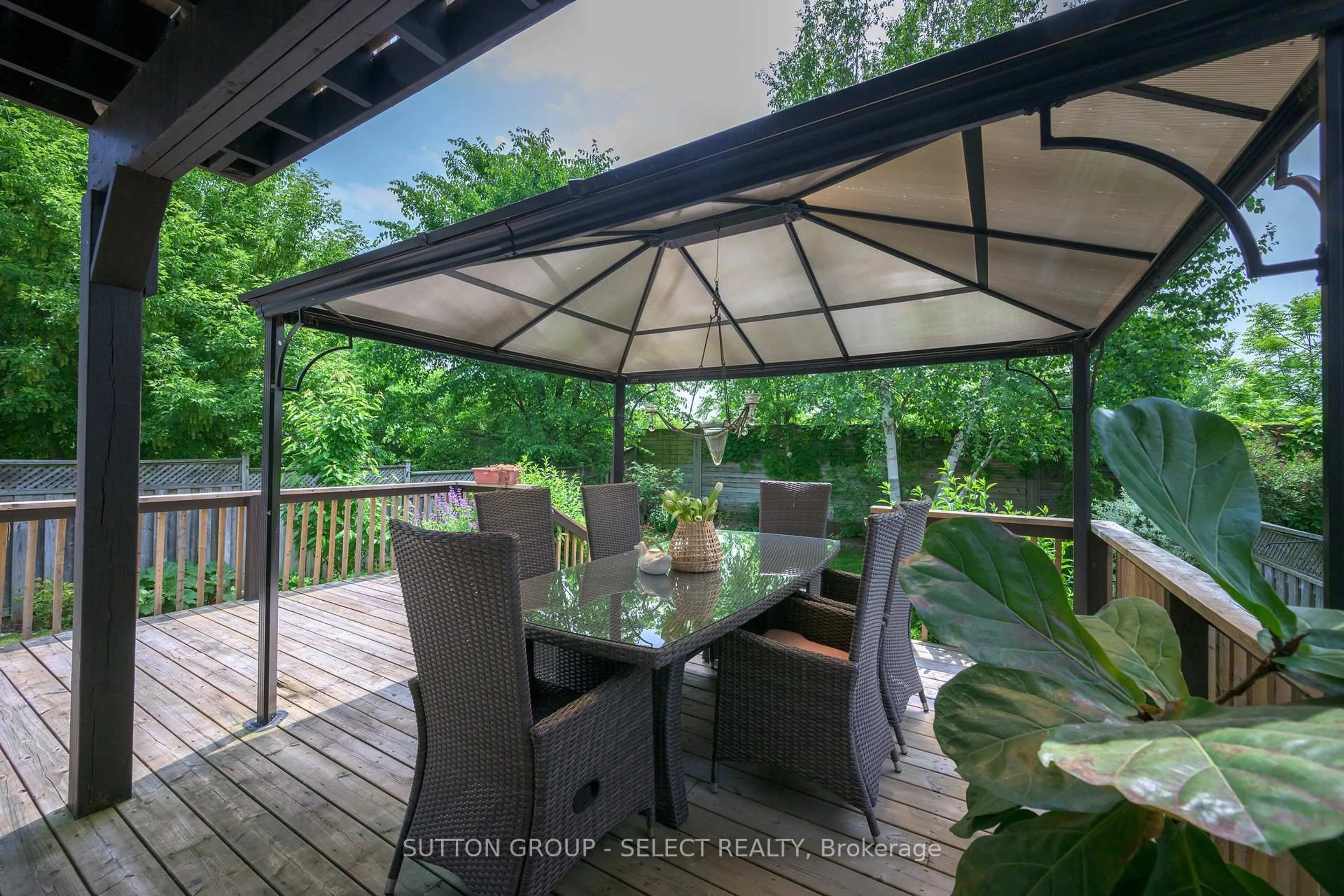 Patio, unknown for 237 McMahen St, London East Ontario N5Y 0A2