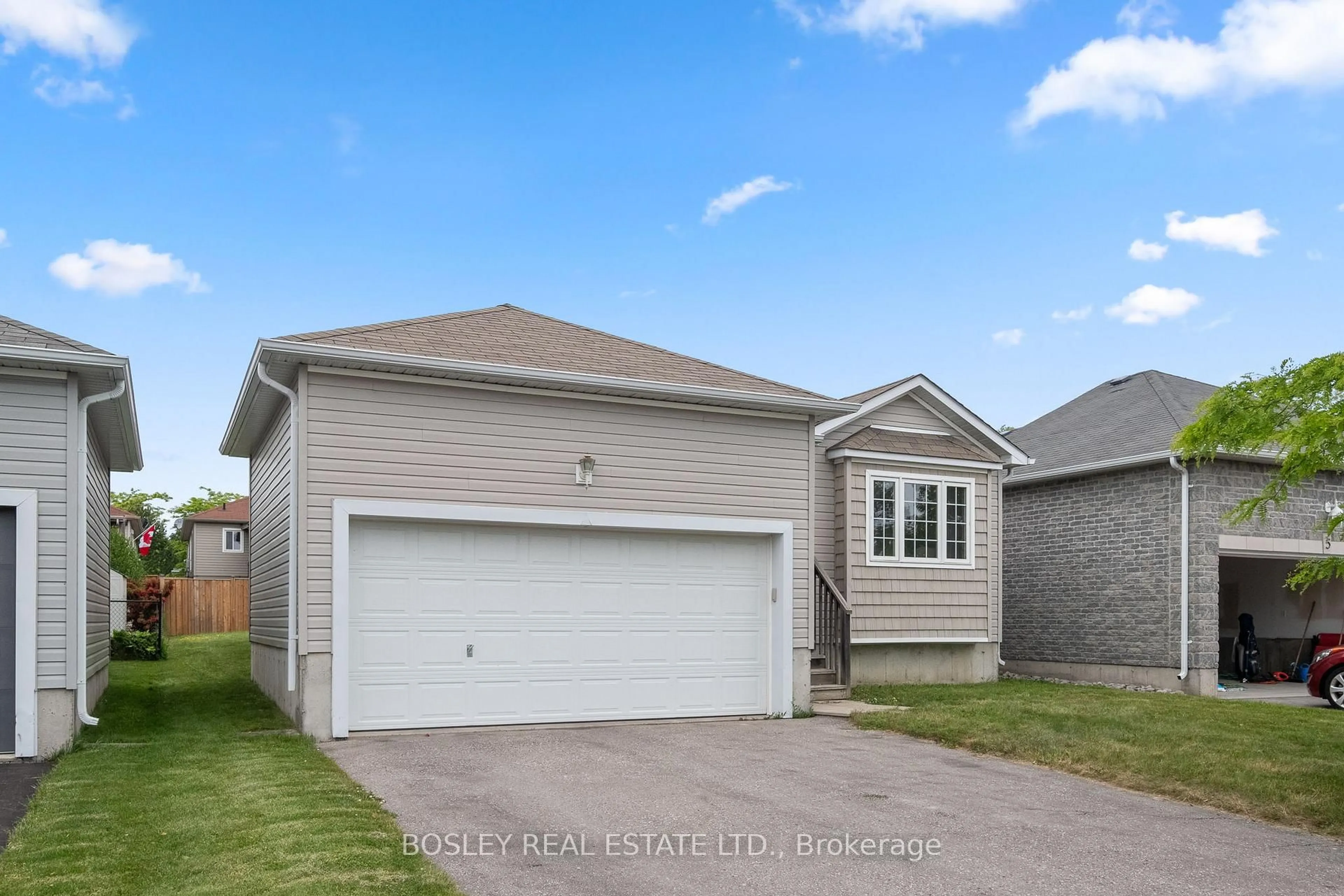 Home with vinyl exterior material, street for 4 Austin Crt, Port Hope Ontario L1A 0A6