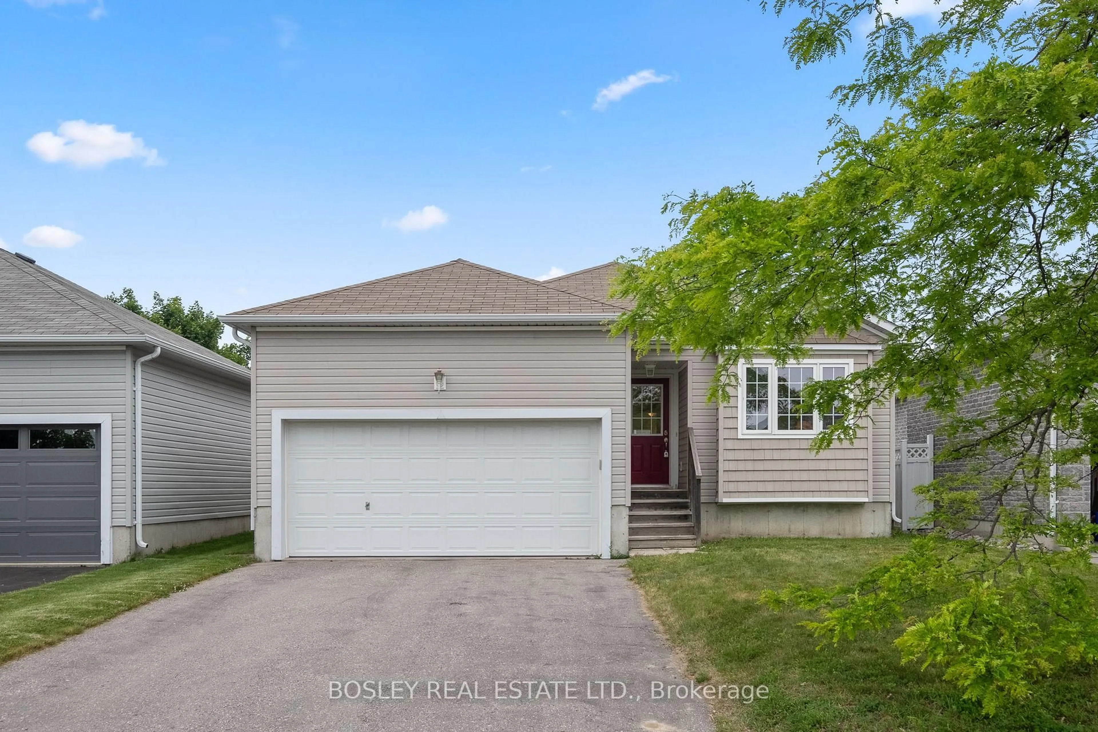Home with vinyl exterior material, street for 4 Austin Crt, Port Hope Ontario L1A 0A6