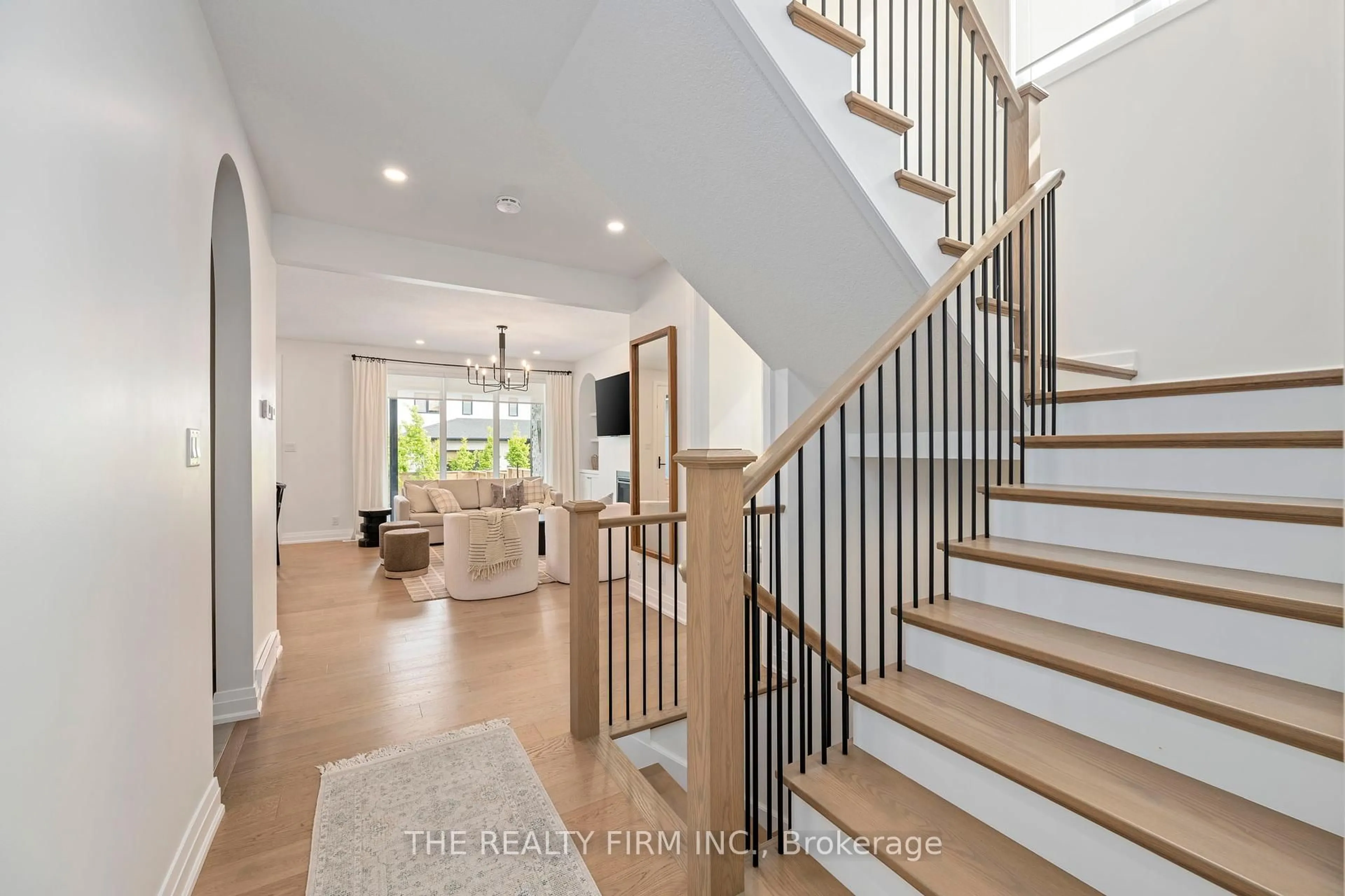 Indoor entryway for 1874 Fountain Grass Dr, London South Ontario N6K 0K7