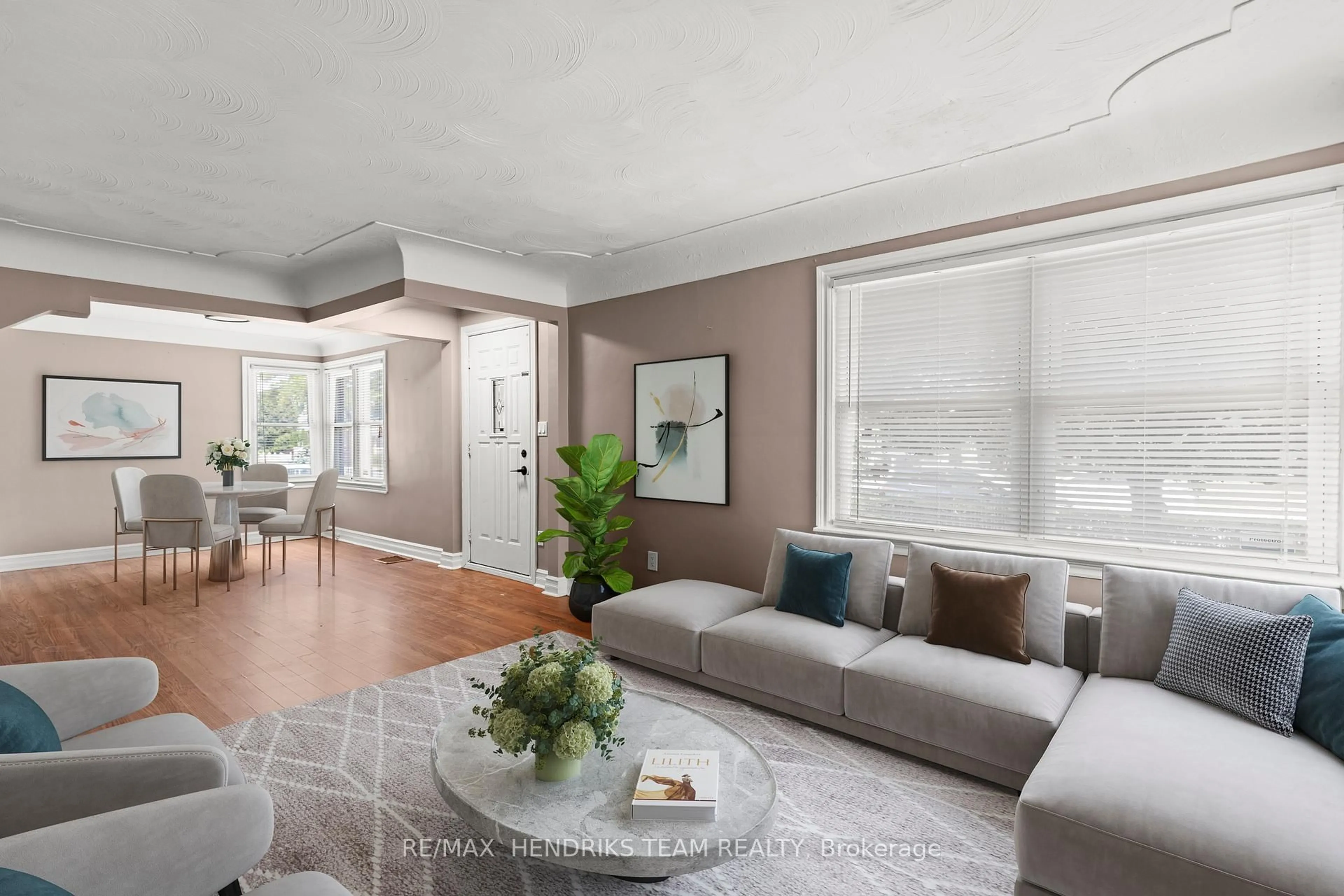 Living room with furniture, unknown for 114 Dodson St, Hamilton Ontario L9A 3K9
