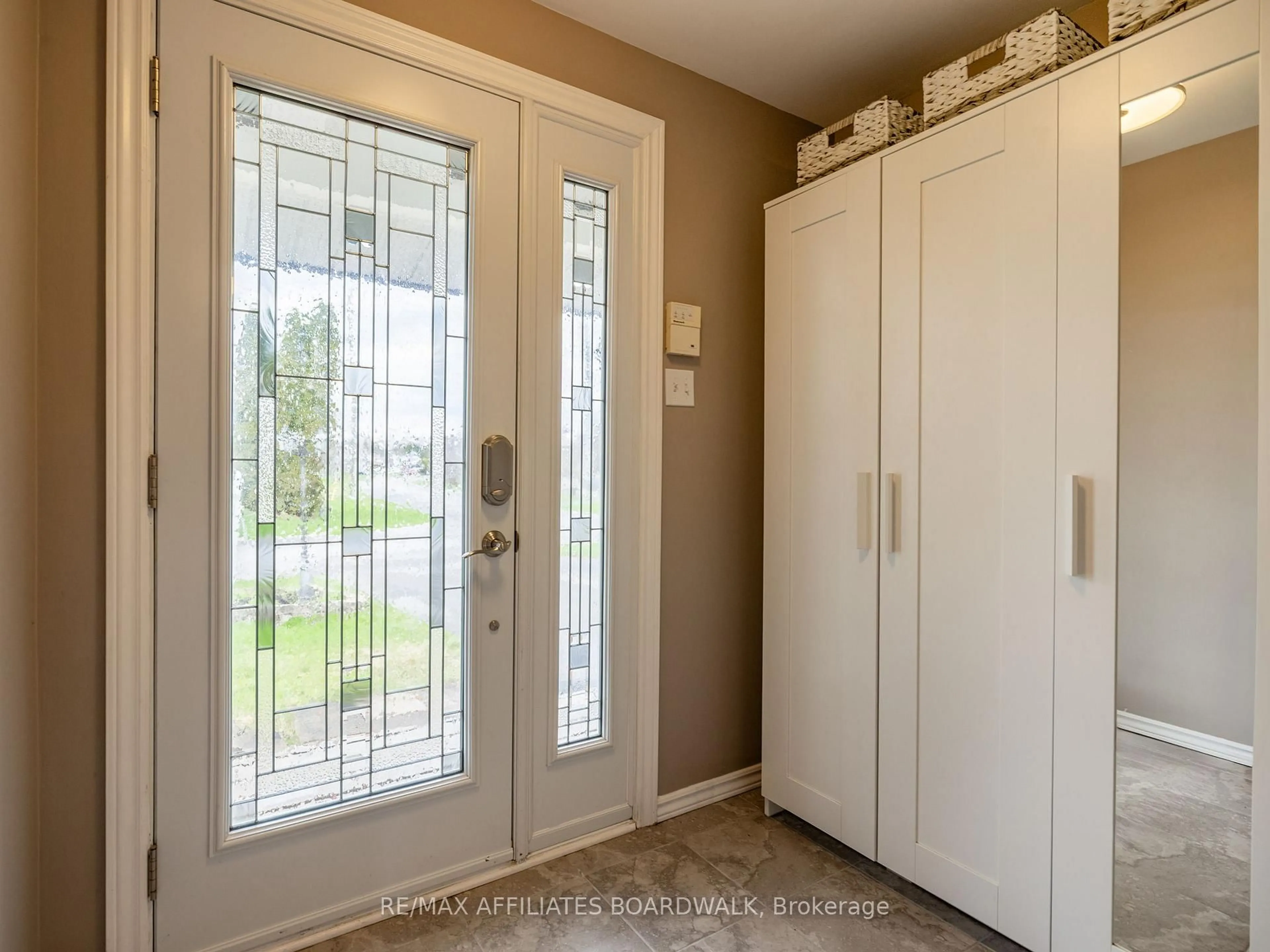 Indoor entryway for 38 Nestow Dr, Ottawa Ontario K2G 3X8