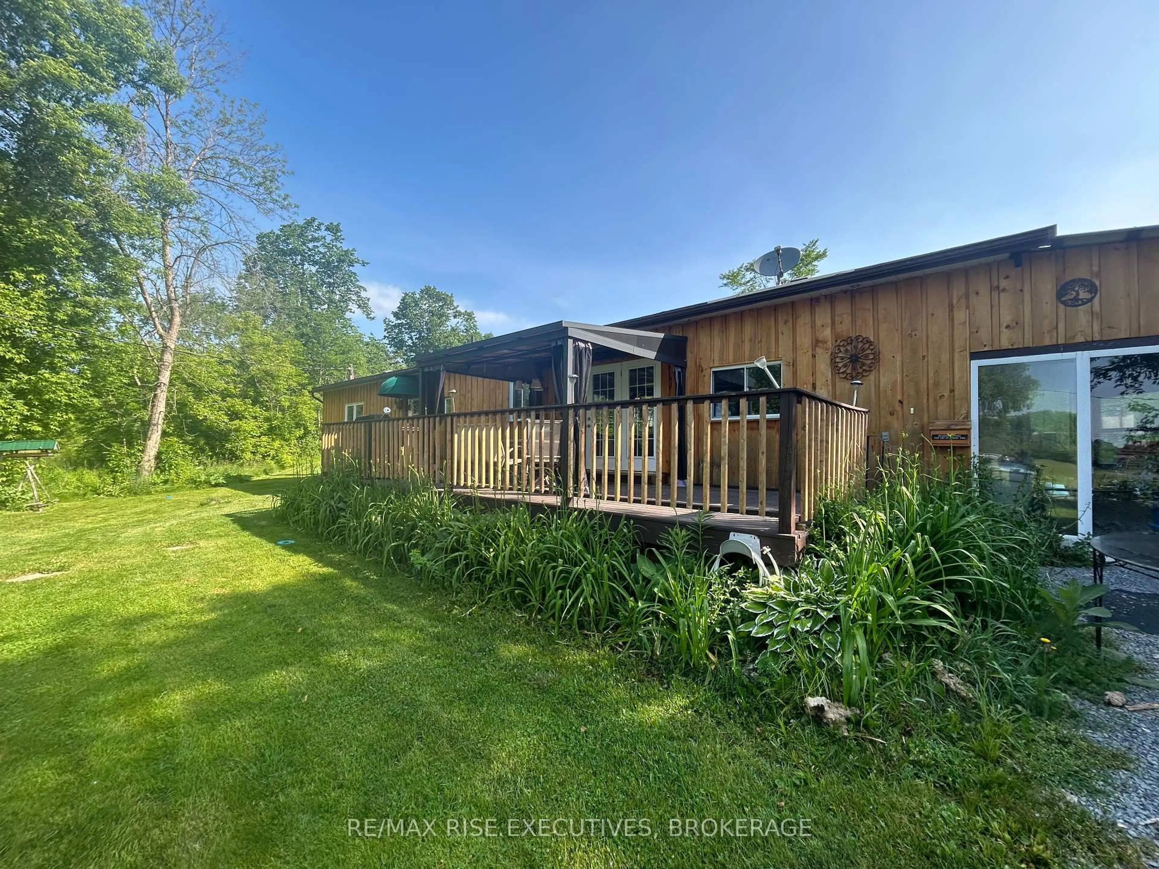 A pic from outside/outdoor area/front of a property/back of a property/a pic from drone, unknown for 5121 WILMER Rd, Perth Road Ontario K0H 2L0