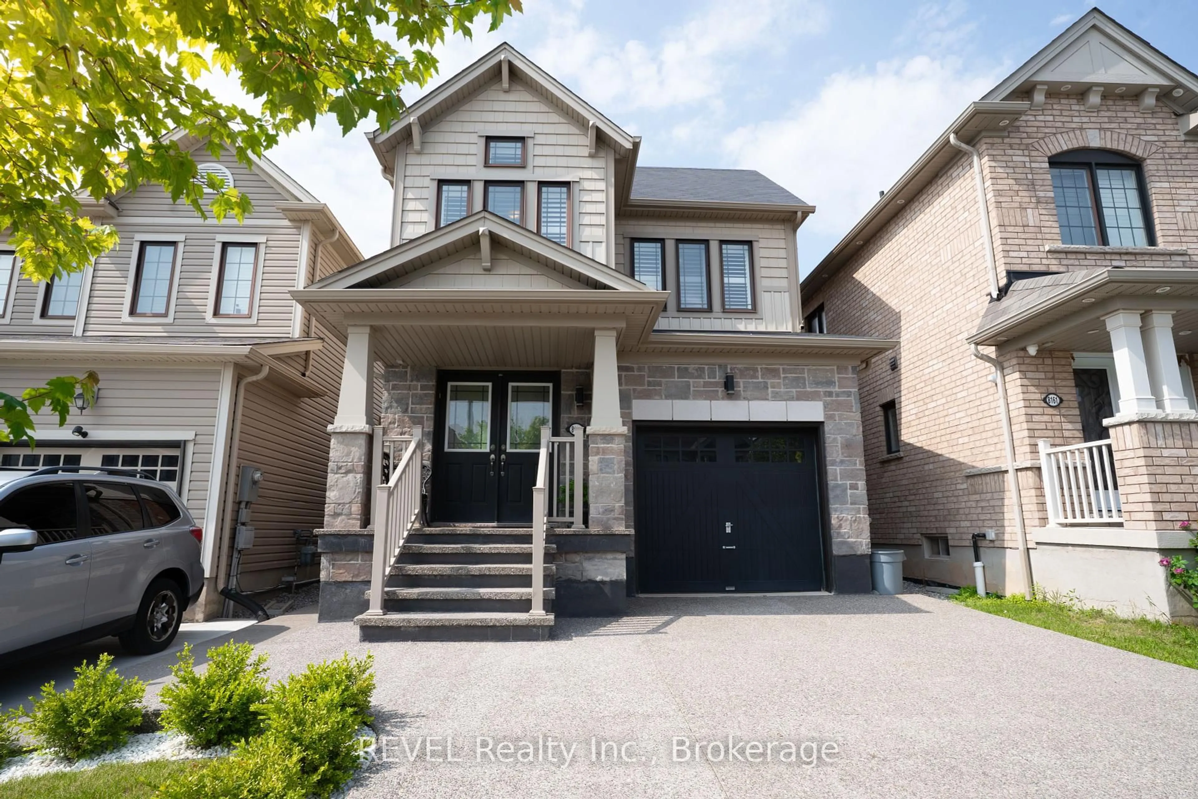 Home with brick exterior material, street for 8169 Blue Ash Lane, Niagara Falls Ontario L2N 0N8