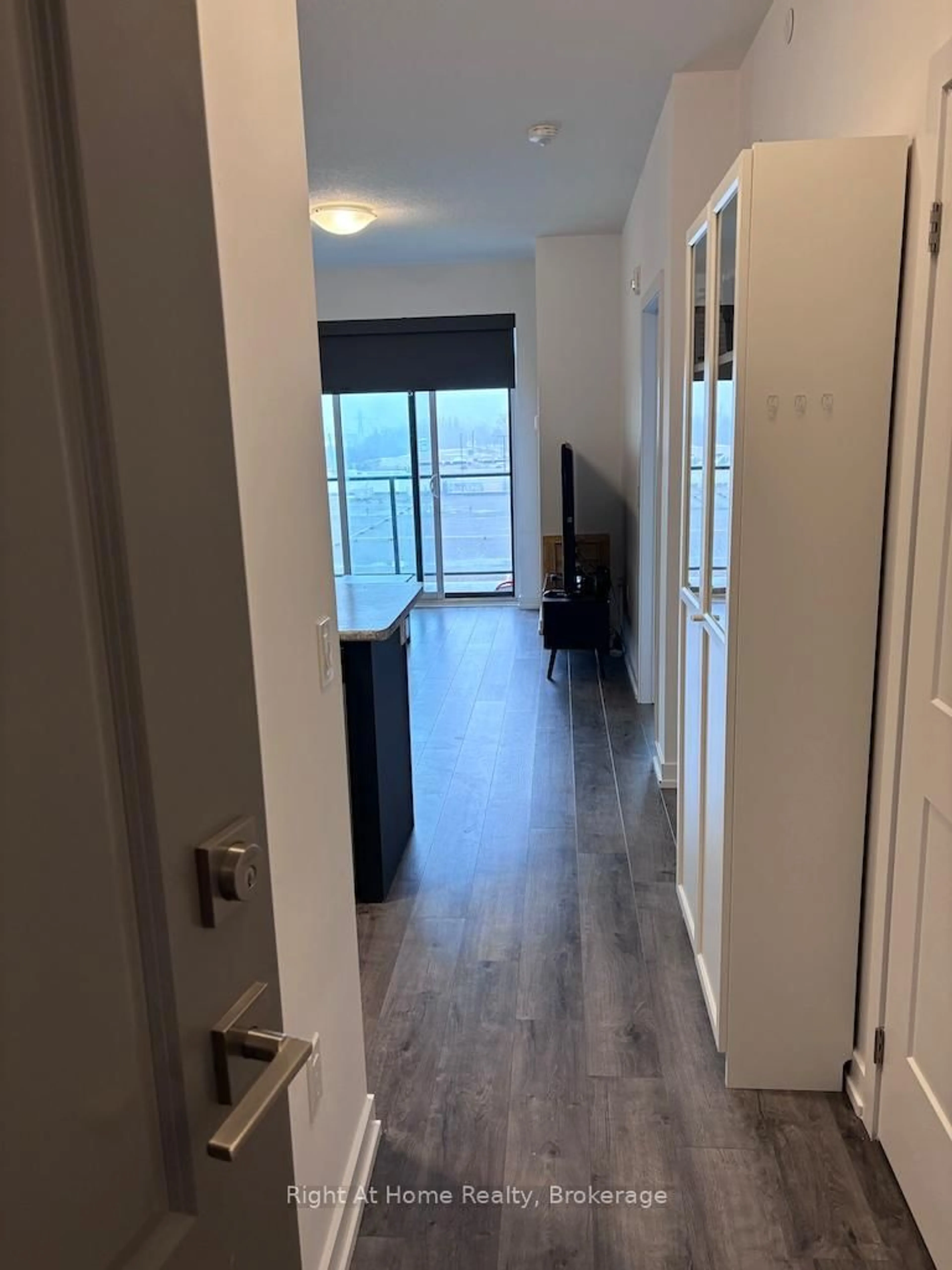 Unknown for 5055 Greenlane Rd #416, Lincoln Ontario L3J 2J3