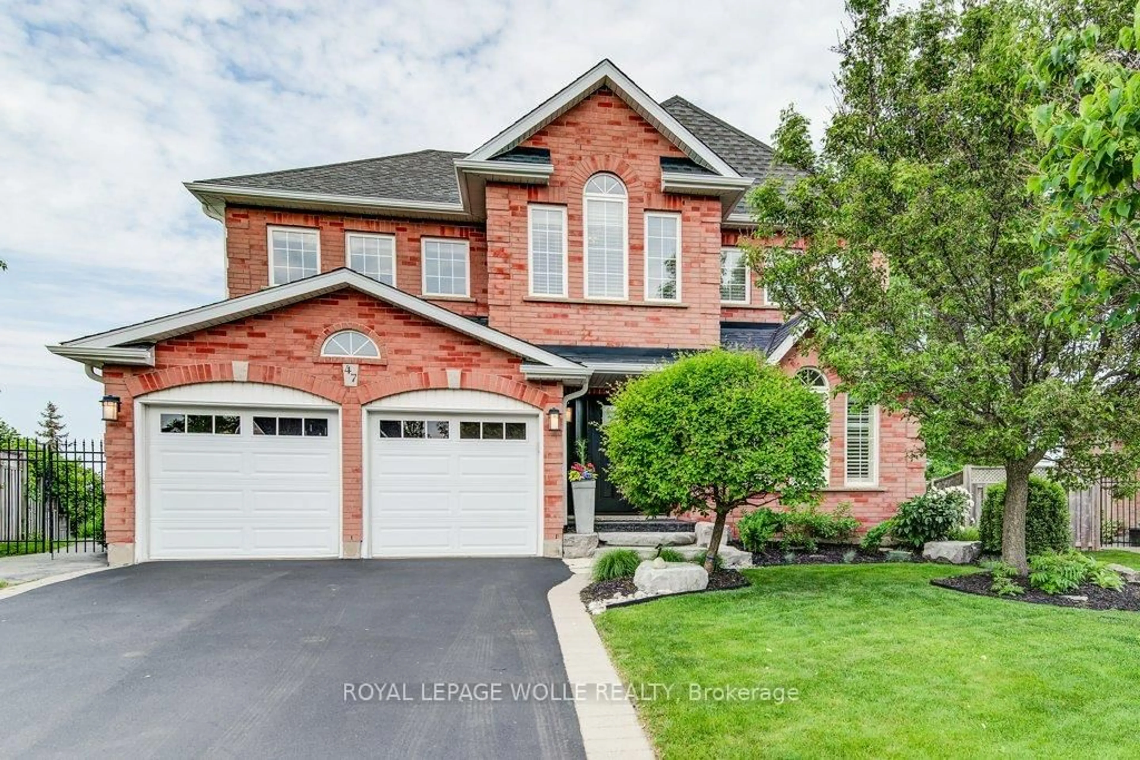 Home with brick exterior material, street for 47 Forest Breeze Crt, Kitchener Ontario N2N 3H9