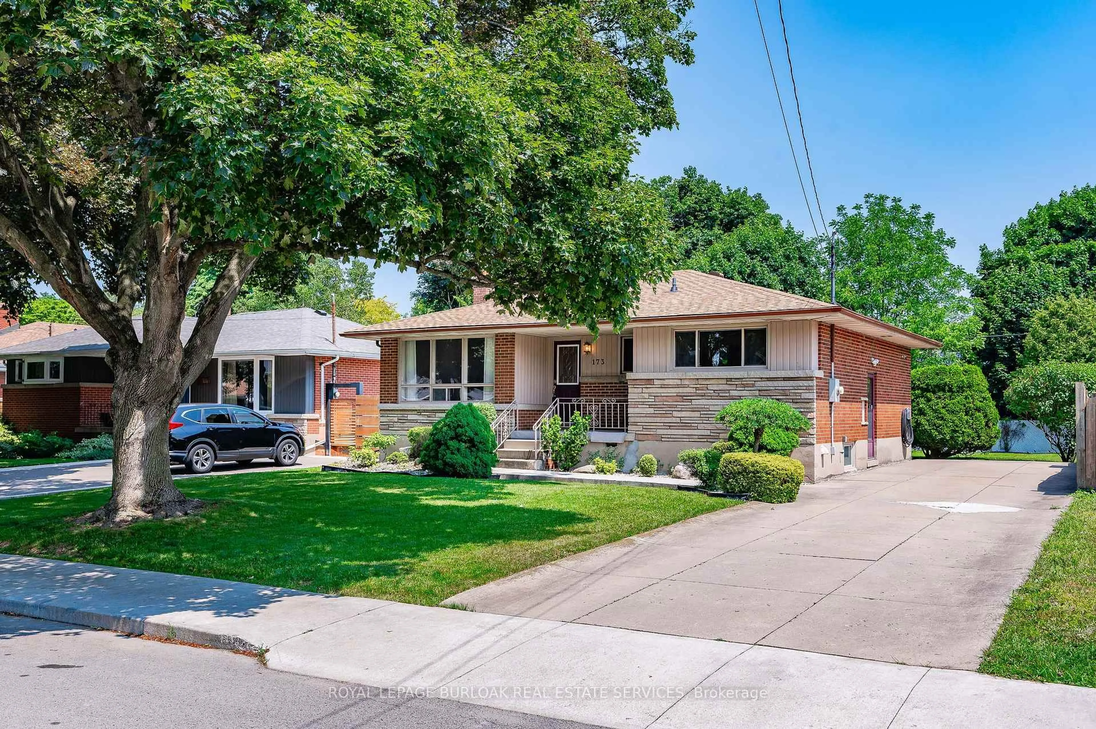 Home with brick exterior material, street for 173 West 19th St, Hamilton Ontario L9C 4H9