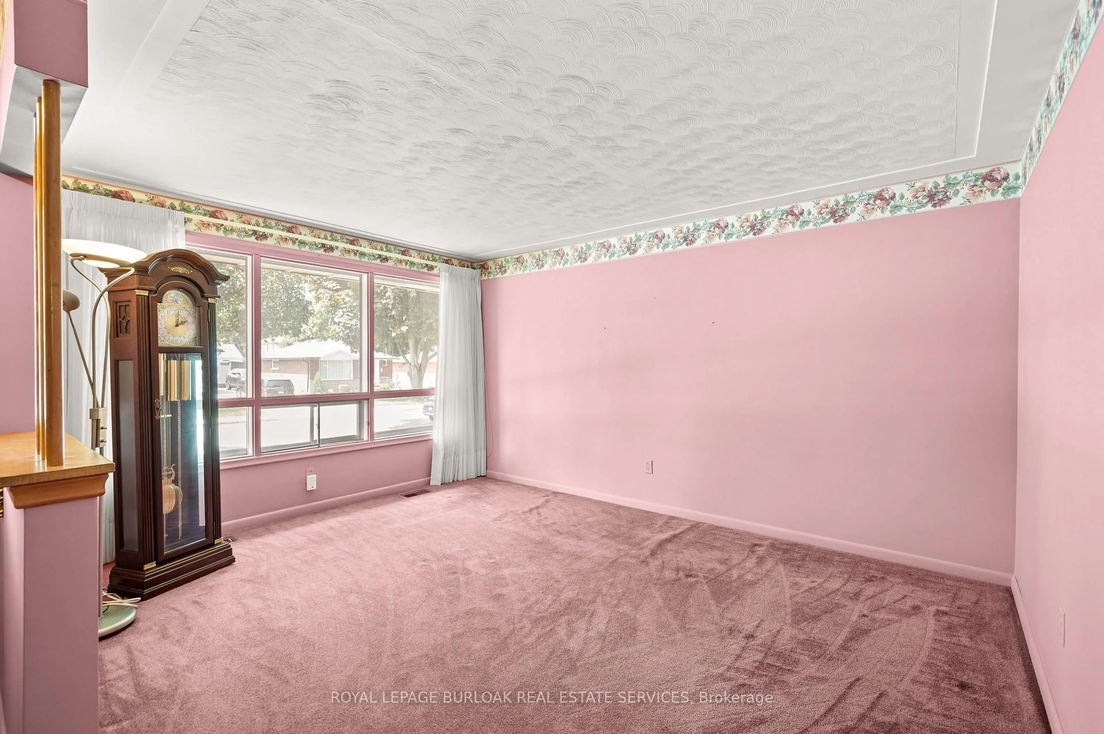 A pic of a room for 173 West 19th St, Hamilton Ontario L9C 4H9