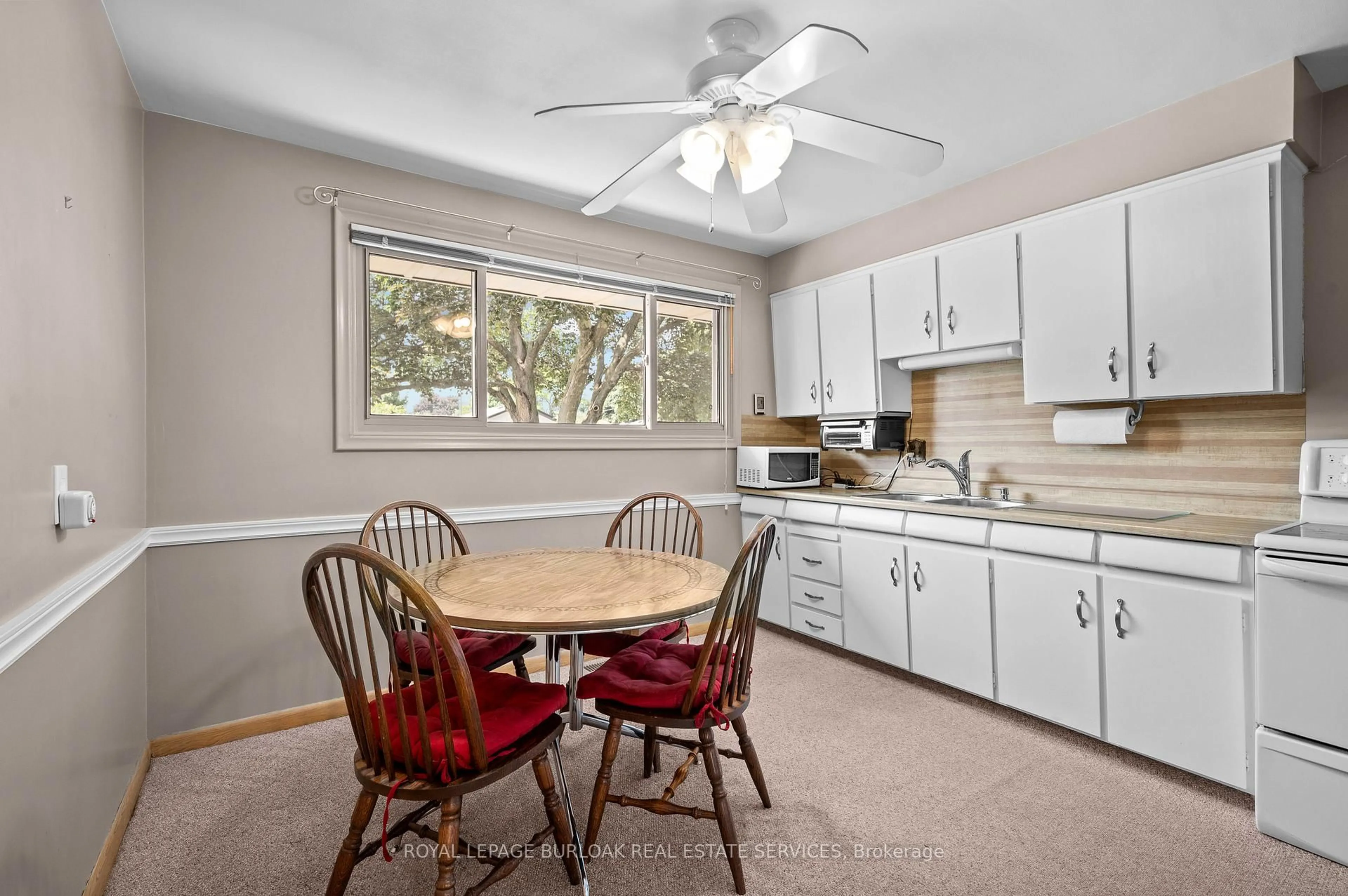 Standard kitchen, unknown for 173 West 19th St, Hamilton Ontario L9C 4H9
