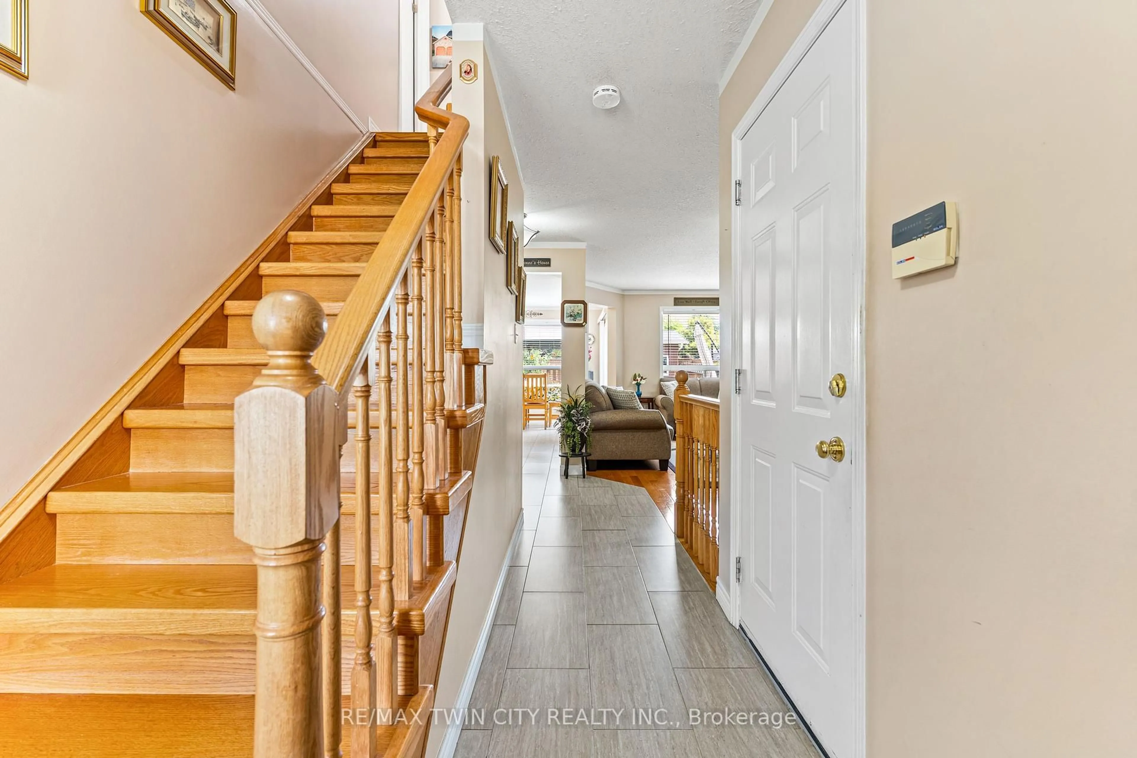 Unknown for 164 Whittaker Cres, Cambridge Ontario N1T 1Y8
