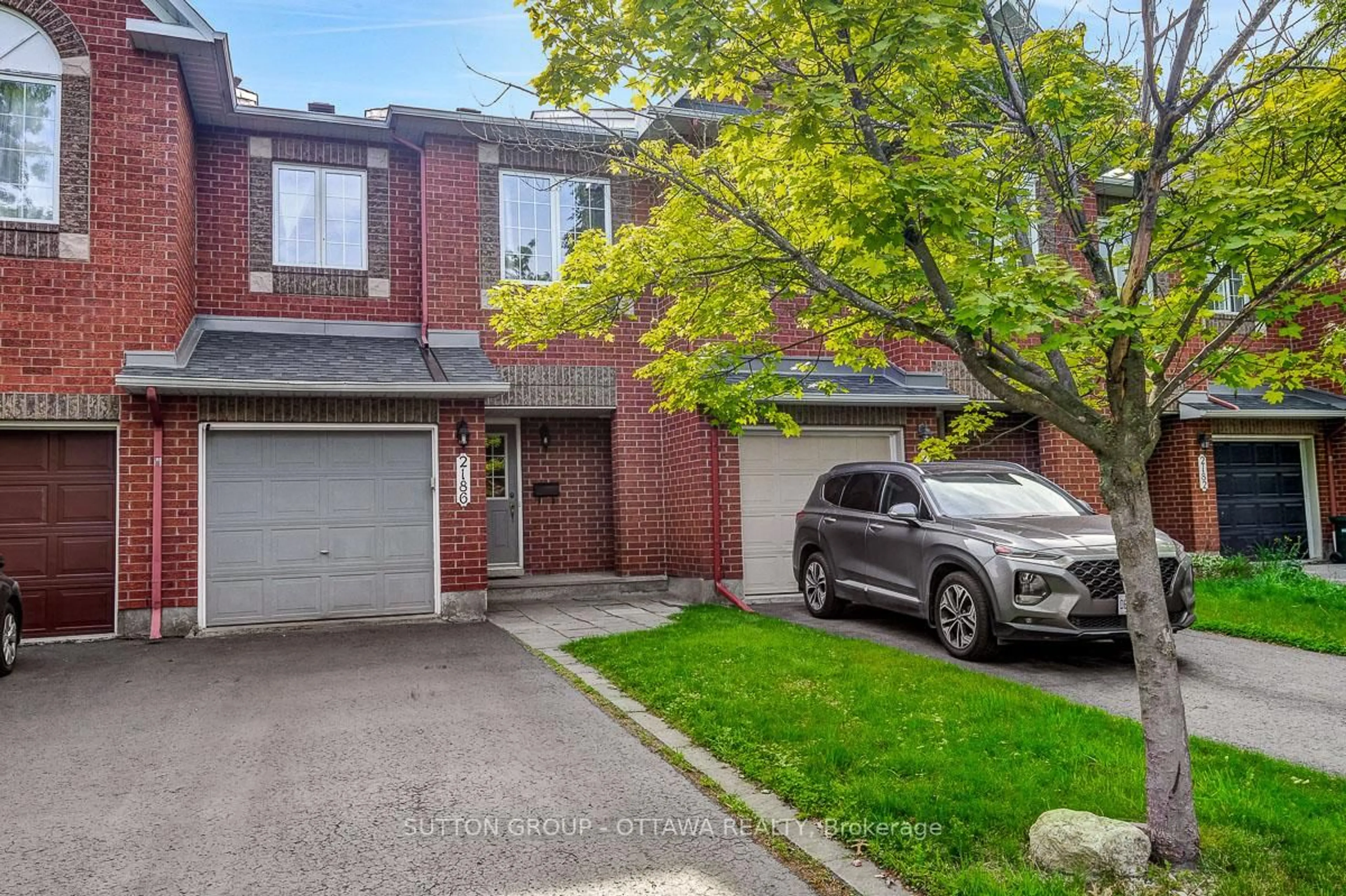Home with brick exterior material, street for 2186 Sunmeadow St, Orleans Ontario K4A 4W1