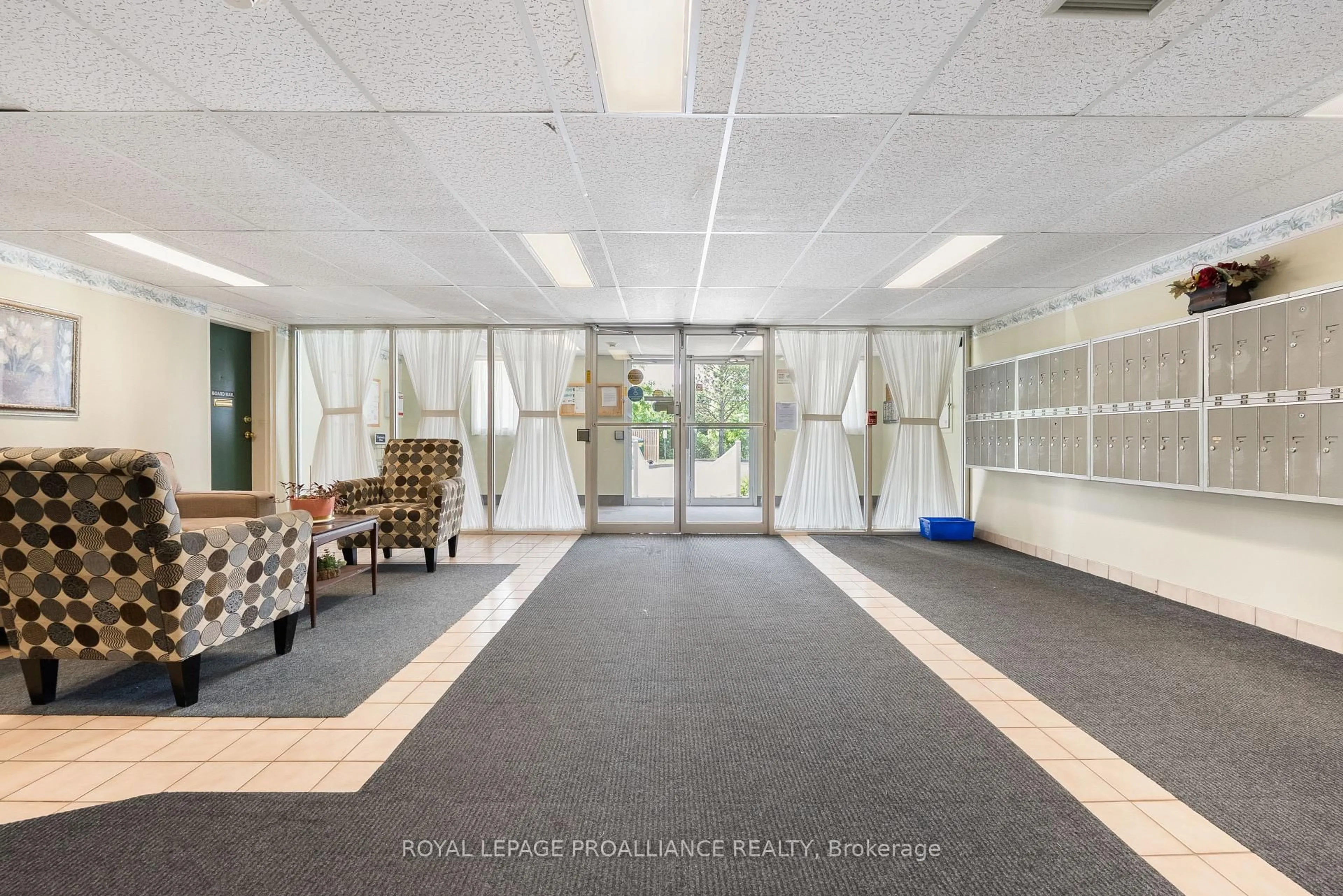 Indoor foyer for 175 Haig Rd #115, Belleville Ontario K8N 5R7