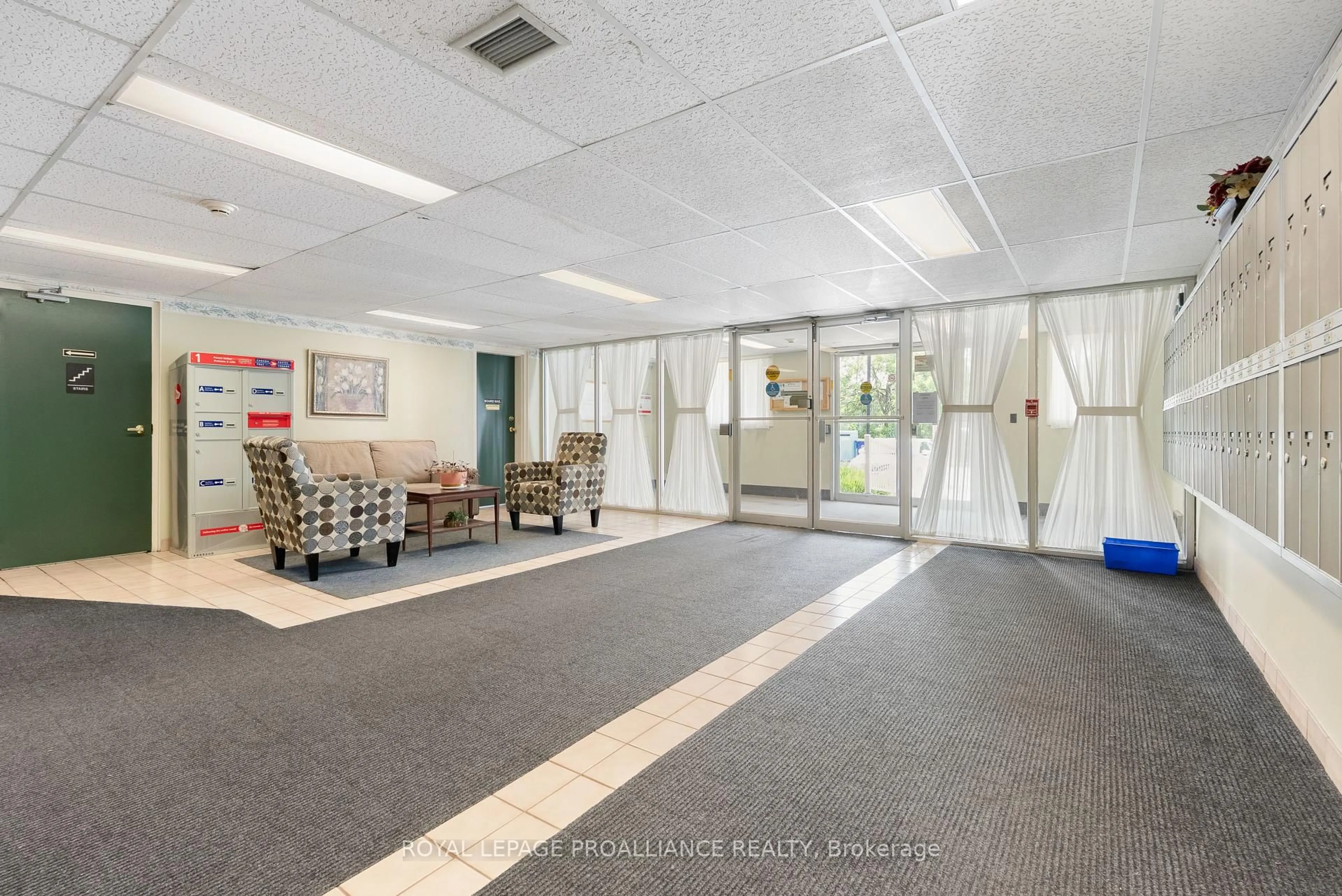 Indoor foyer for 175 Haig Rd #115, Belleville Ontario K8N 5R7