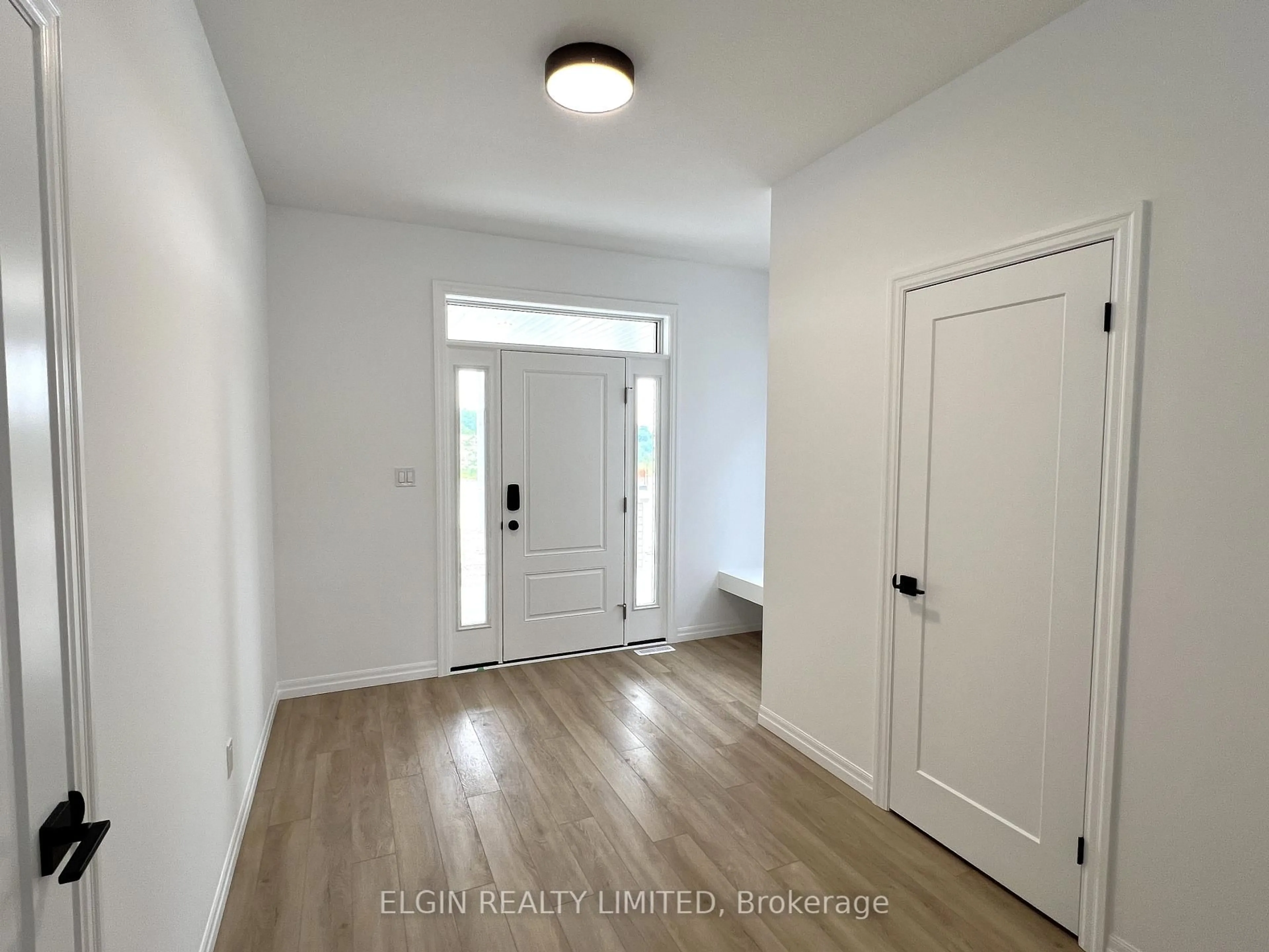 Indoor entryway for 39 Hemlock Cres, Aylmer Ontario N5H 0C1