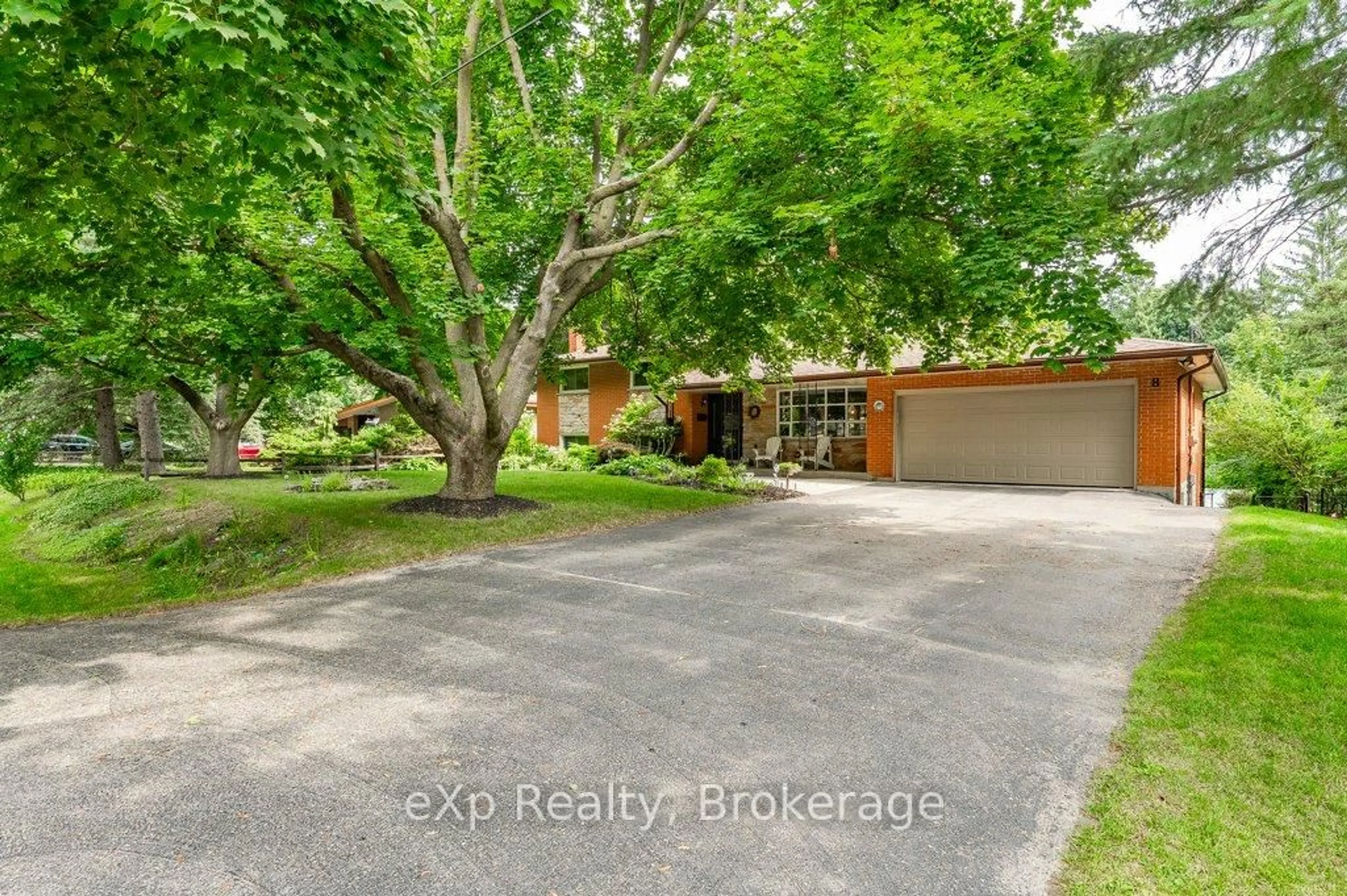 A pic from outside/outdoor area/front of a property/back of a property/a pic from drone, street for 8 Malvern Cres, Guelph Ontario N1L 1G8