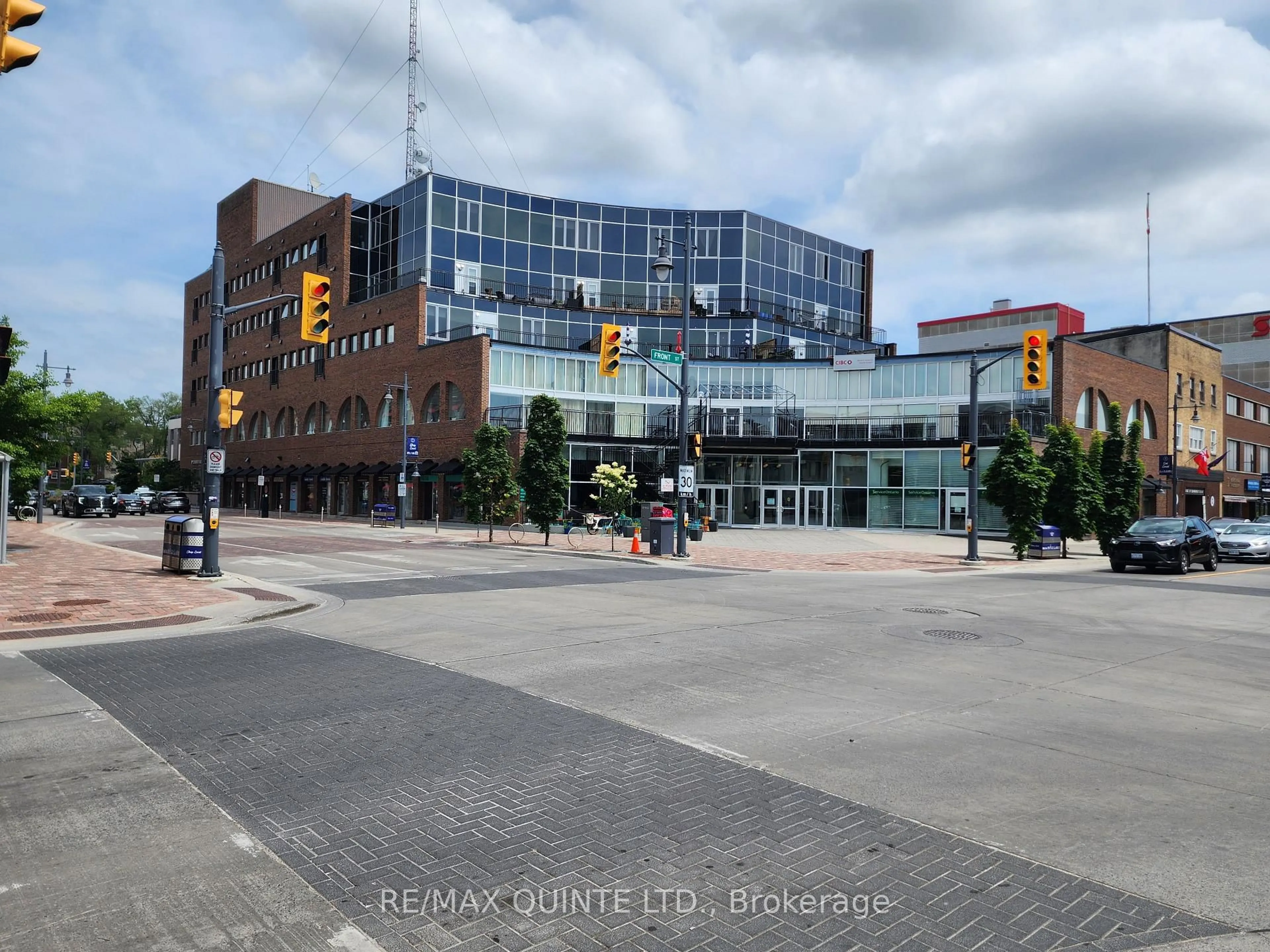 Blurry image for 199 Front St #304, Belleville Ontario K8N 5H5