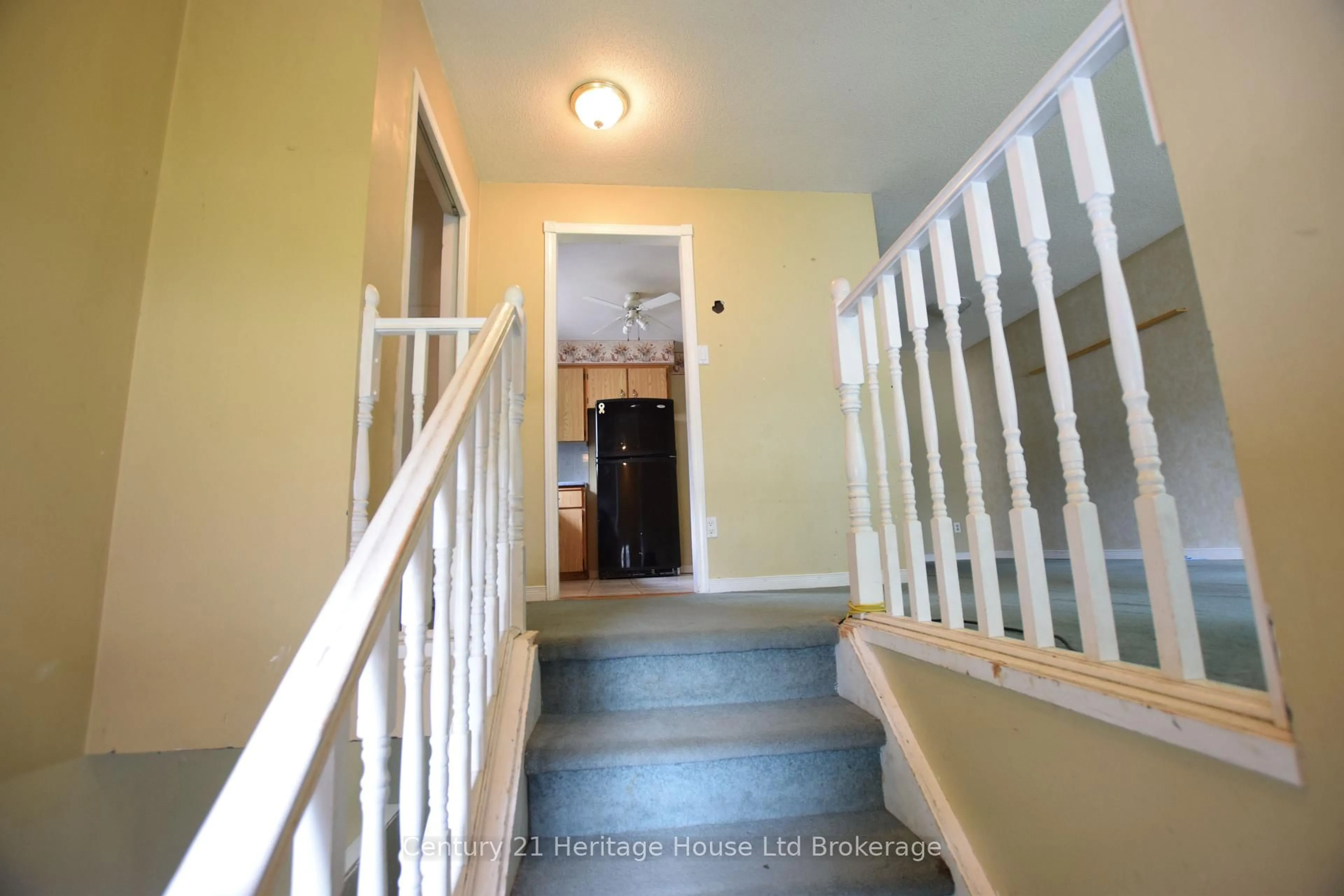 Unknown for 76 Naskapi St, Woodstock Ontario N4T 1G7
