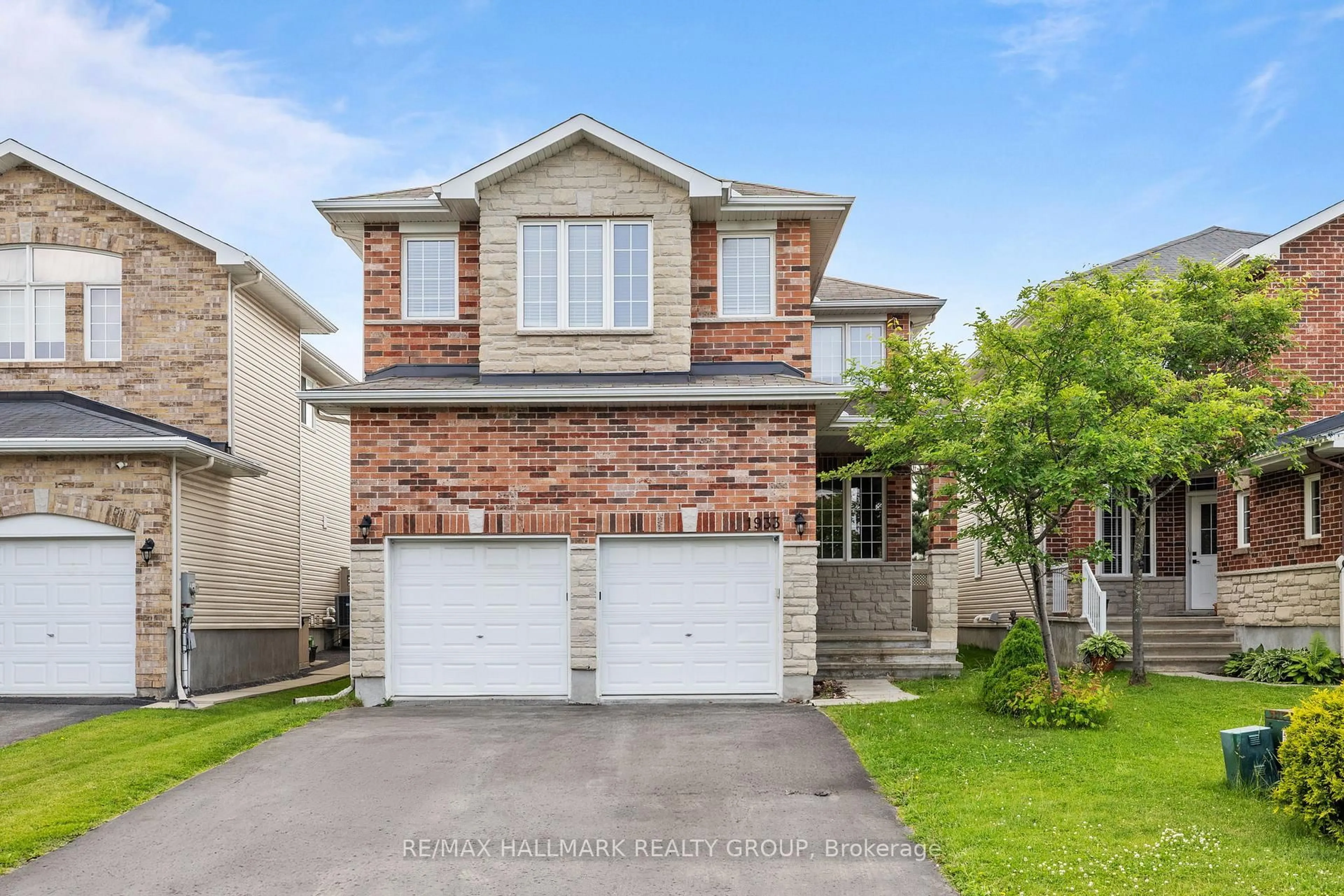 Home with brick exterior material, street for 1933 SCHROEDER Cres, Ottawa Ontario K4A 4P8