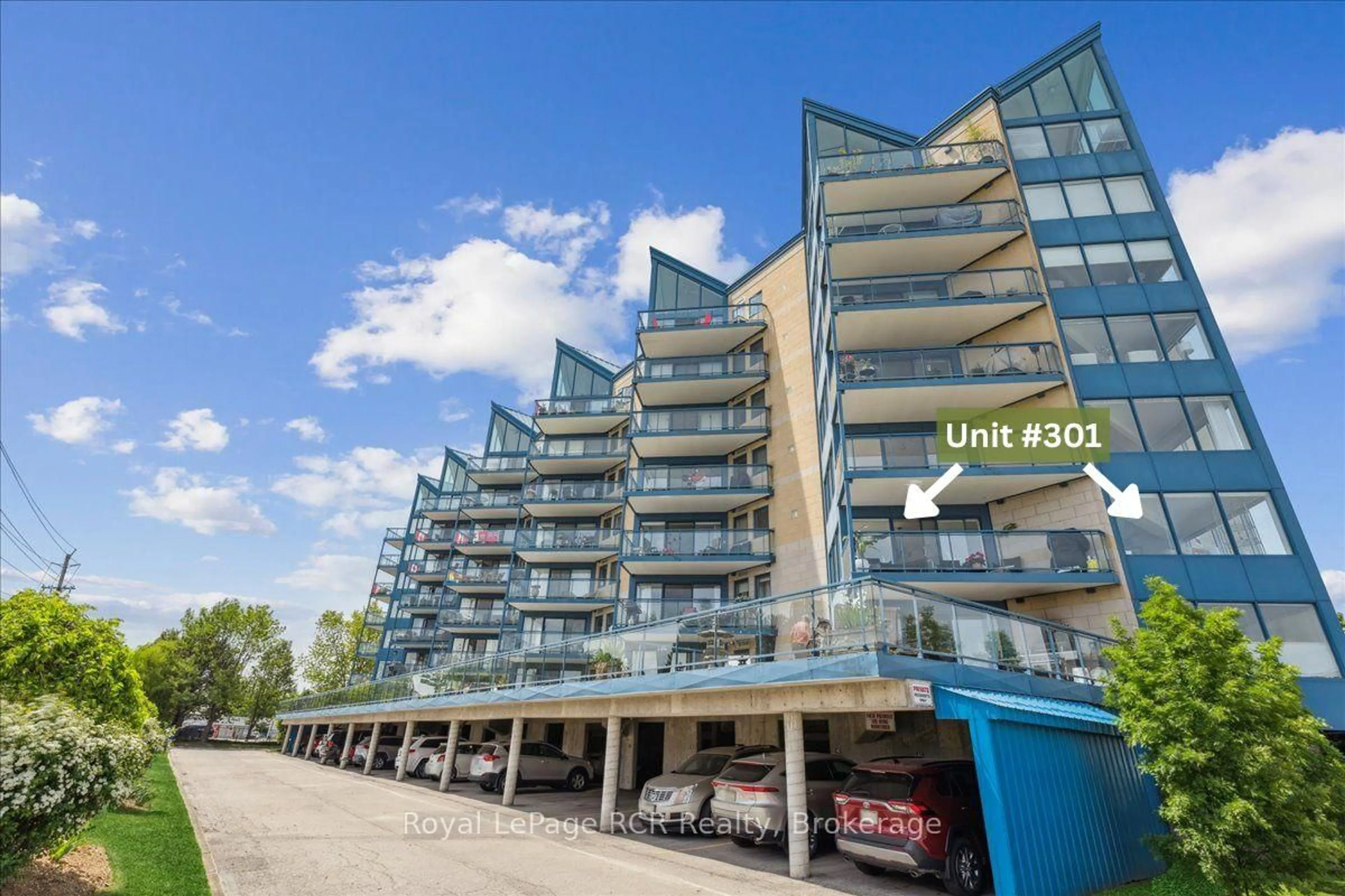 A pic from outside/outdoor area/front of a property/back of a property/a pic from drone, building for 1455 2nd Ave #301, Owen Sound Ontario N4K 6V3