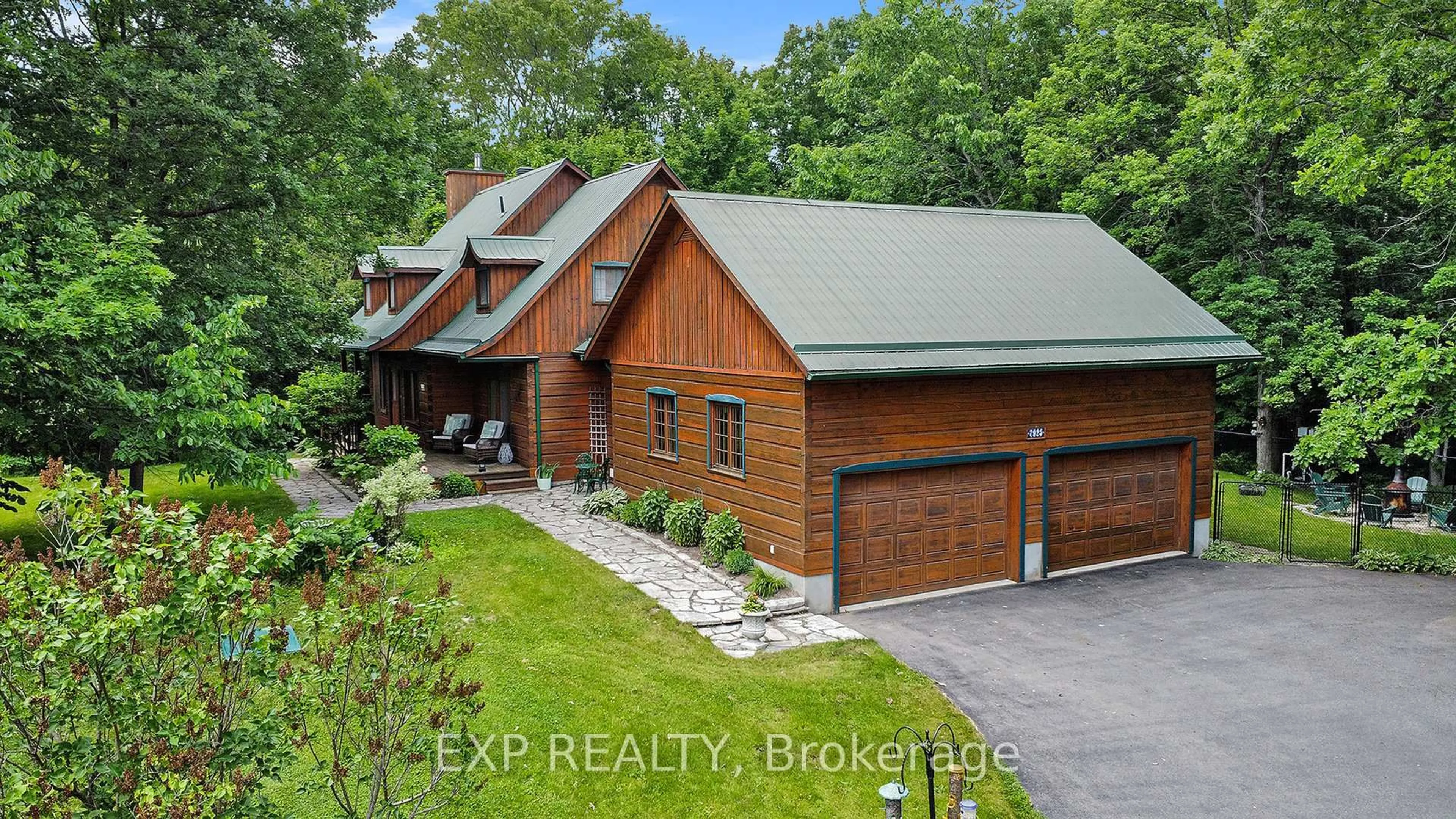 A pic from outside/outdoor area/front of a property/back of a property/a pic from drone, unknown for 7925 Resolute Way, Metcalfe Ontario K0A 2P0