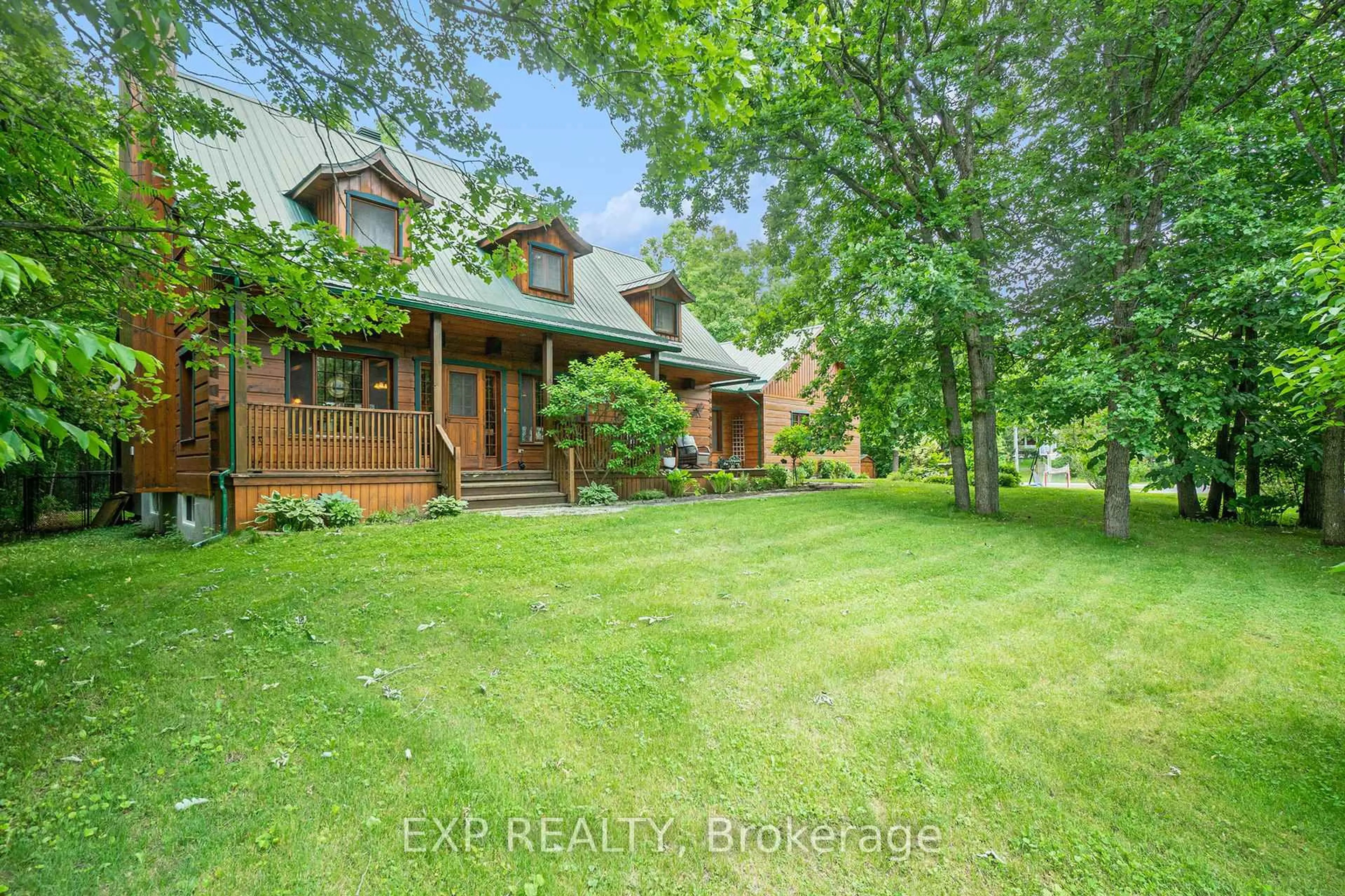 A pic from outside/outdoor area/front of a property/back of a property/a pic from drone, unknown for 7925 Resolute Way, Metcalfe Ontario K0A 2P0