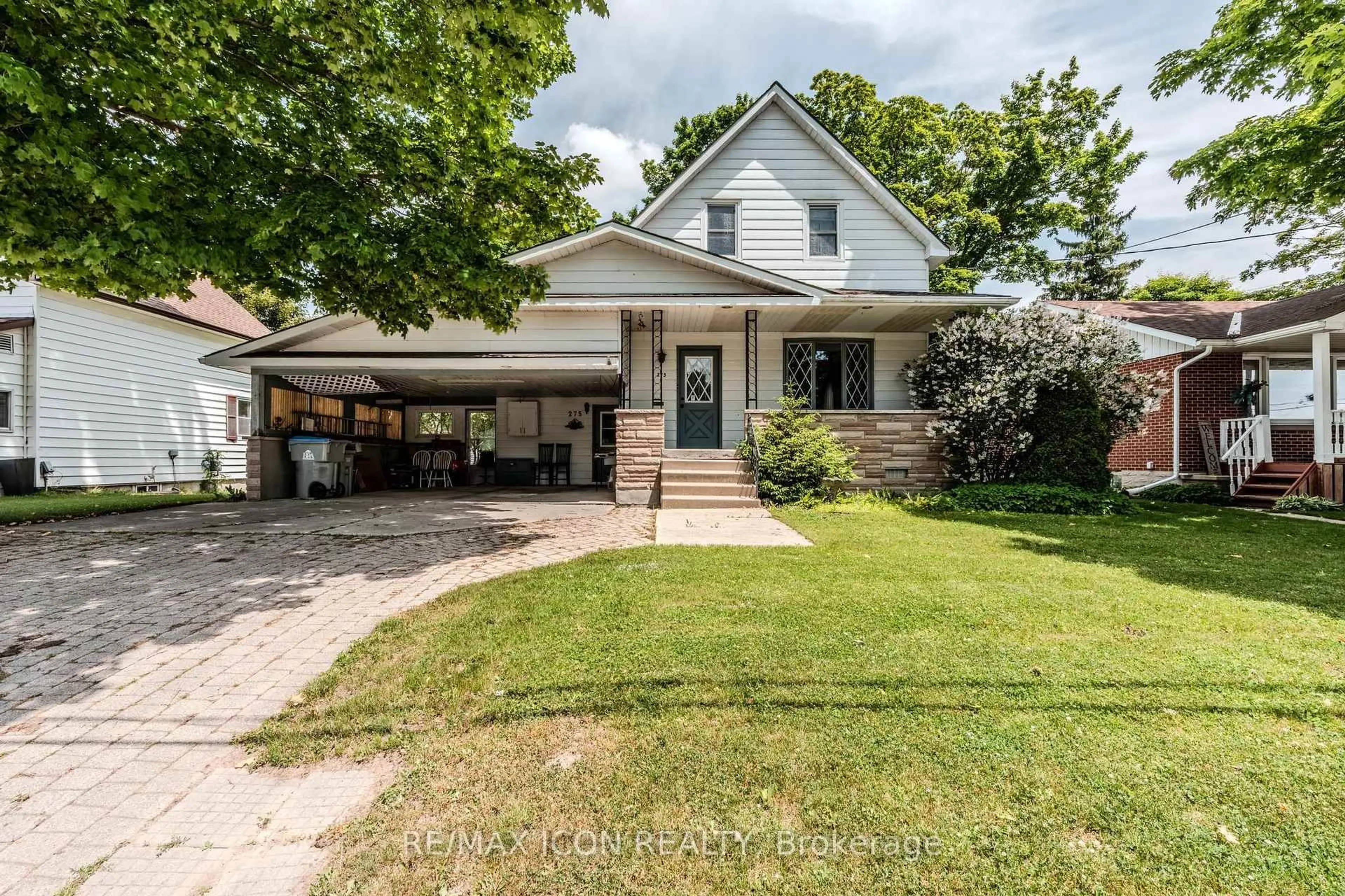 Unknown for 275 Mckenzie St, North Perth Ontario N4W 2W9