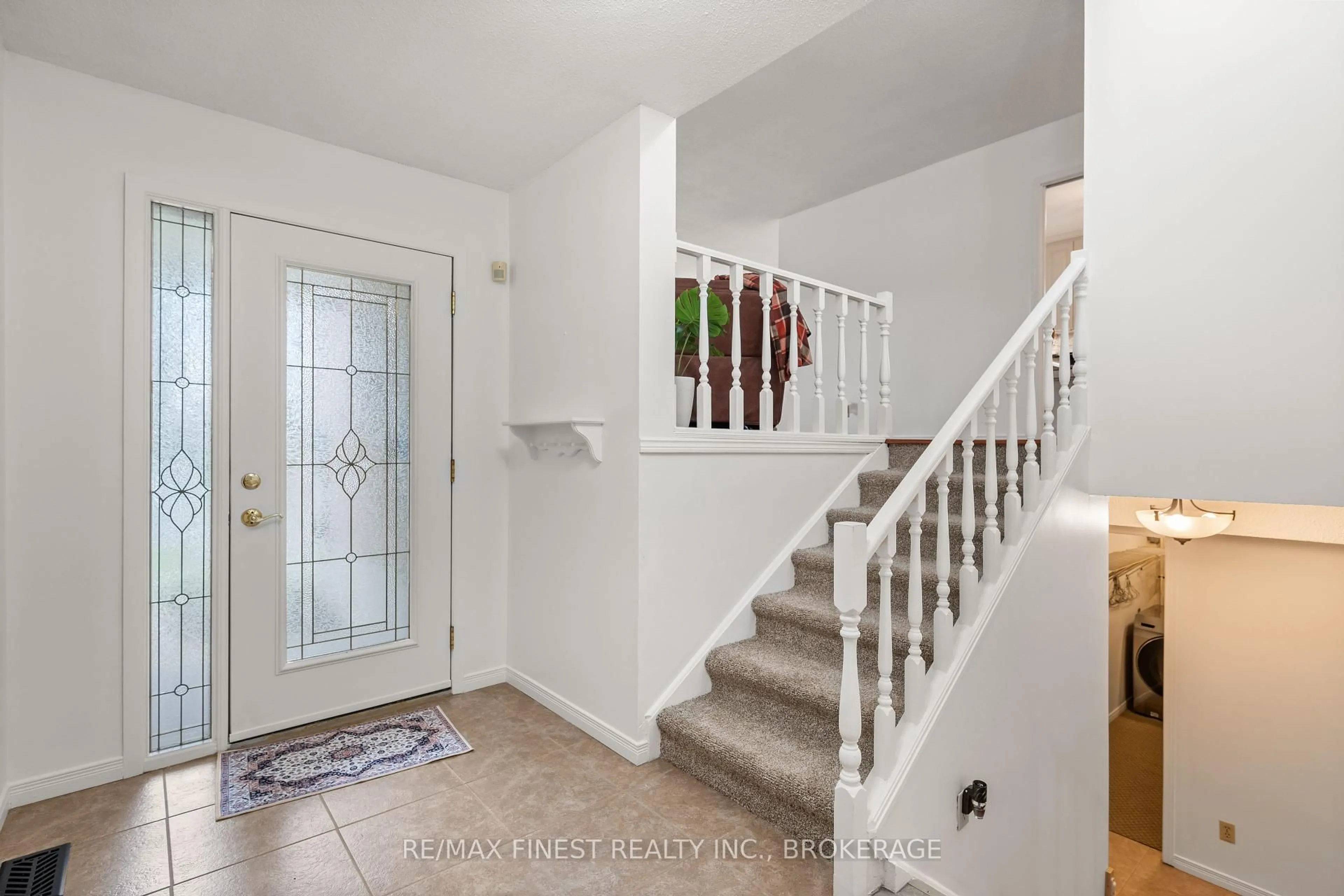 Indoor entryway for 885 Purcell Cres, Kingston Ontario K7P 1C1