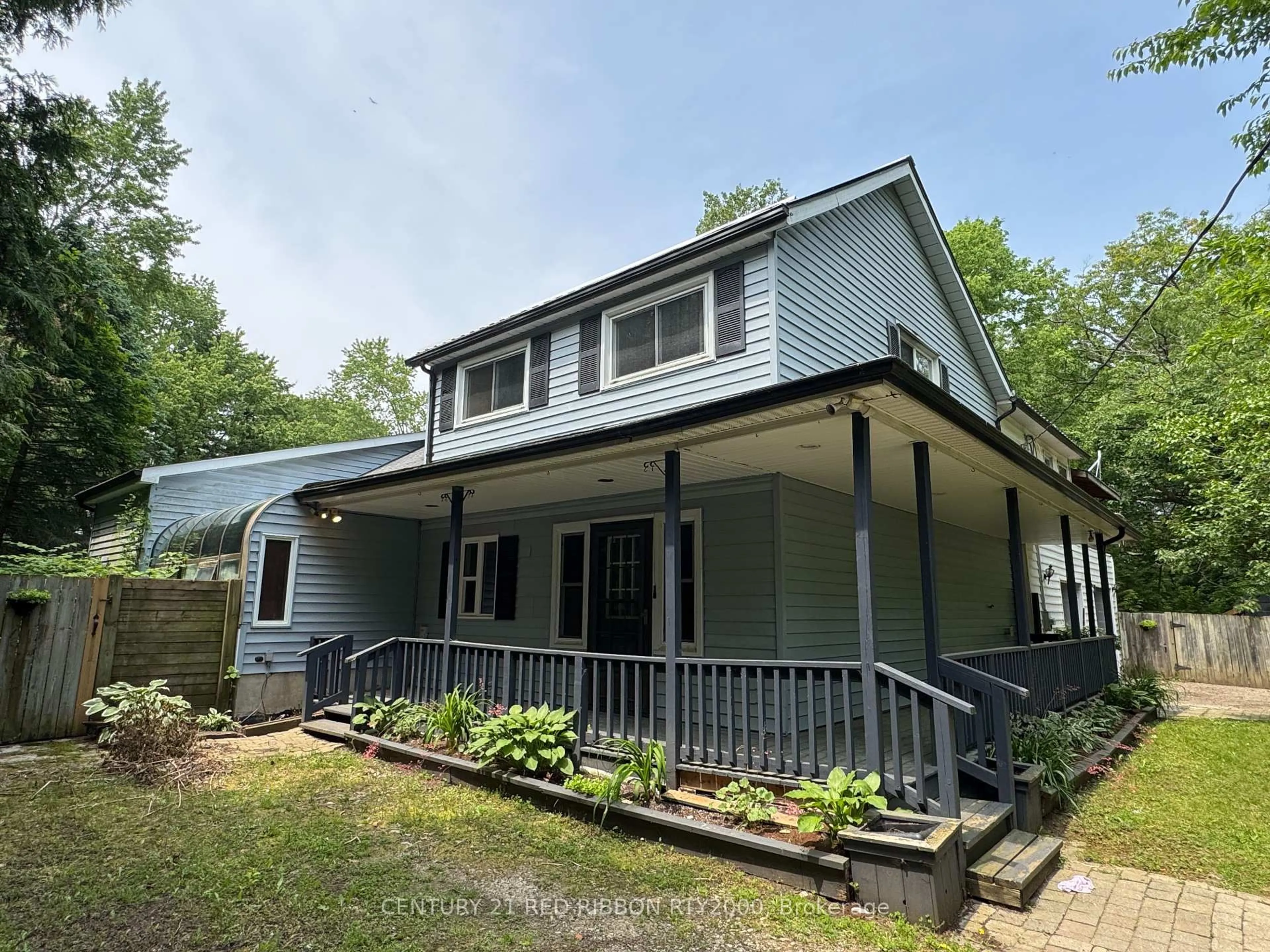 A pic from outside/outdoor area/front of a property/back of a property/a pic from drone, building for 22221 Gibson Rd, Strathroy-Caradoc Ontario N0L 1W0
