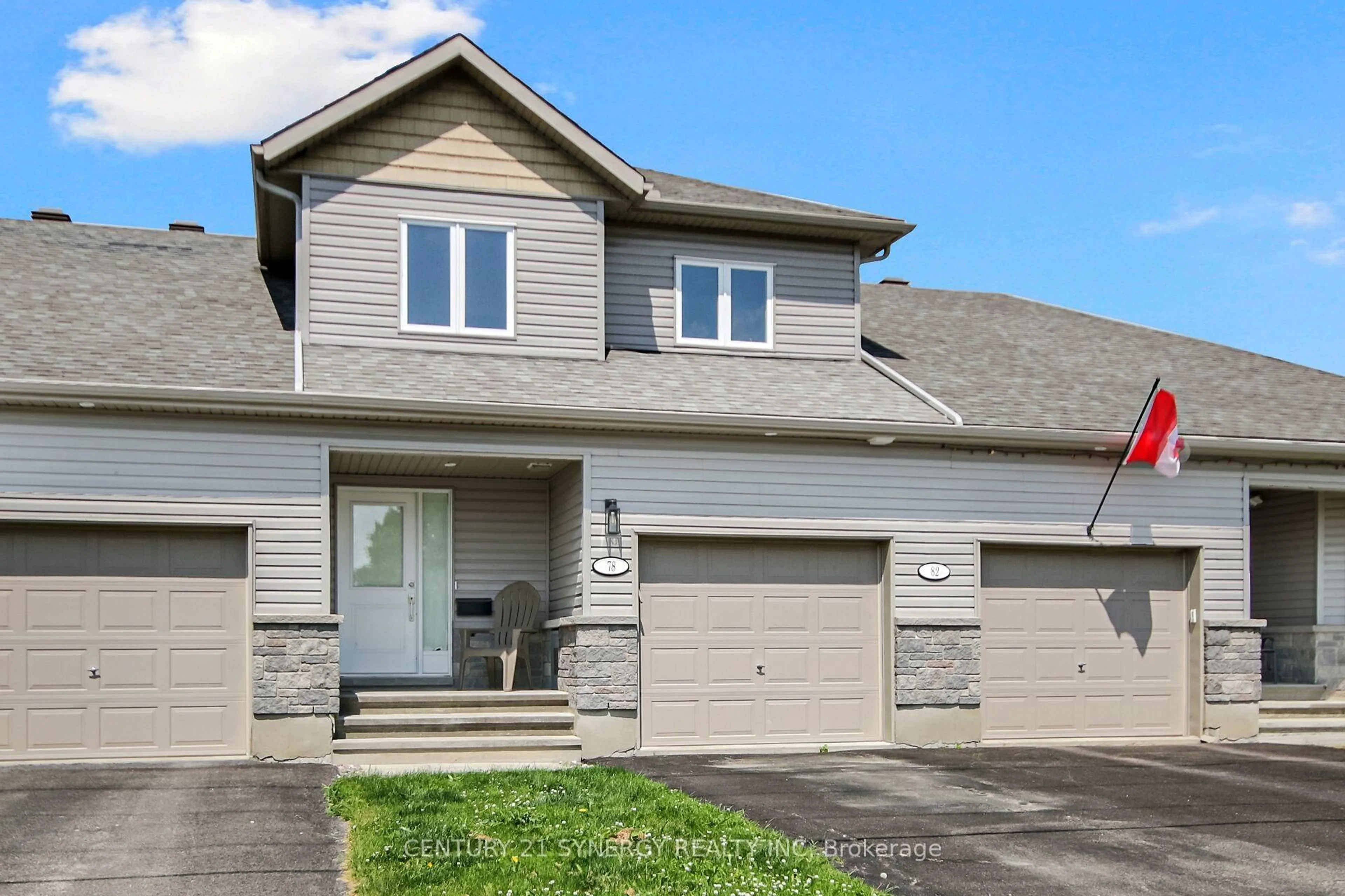 Home with vinyl exterior material, street for 78 Fourth Ave, Arnprior Ontario K7S 1Z3