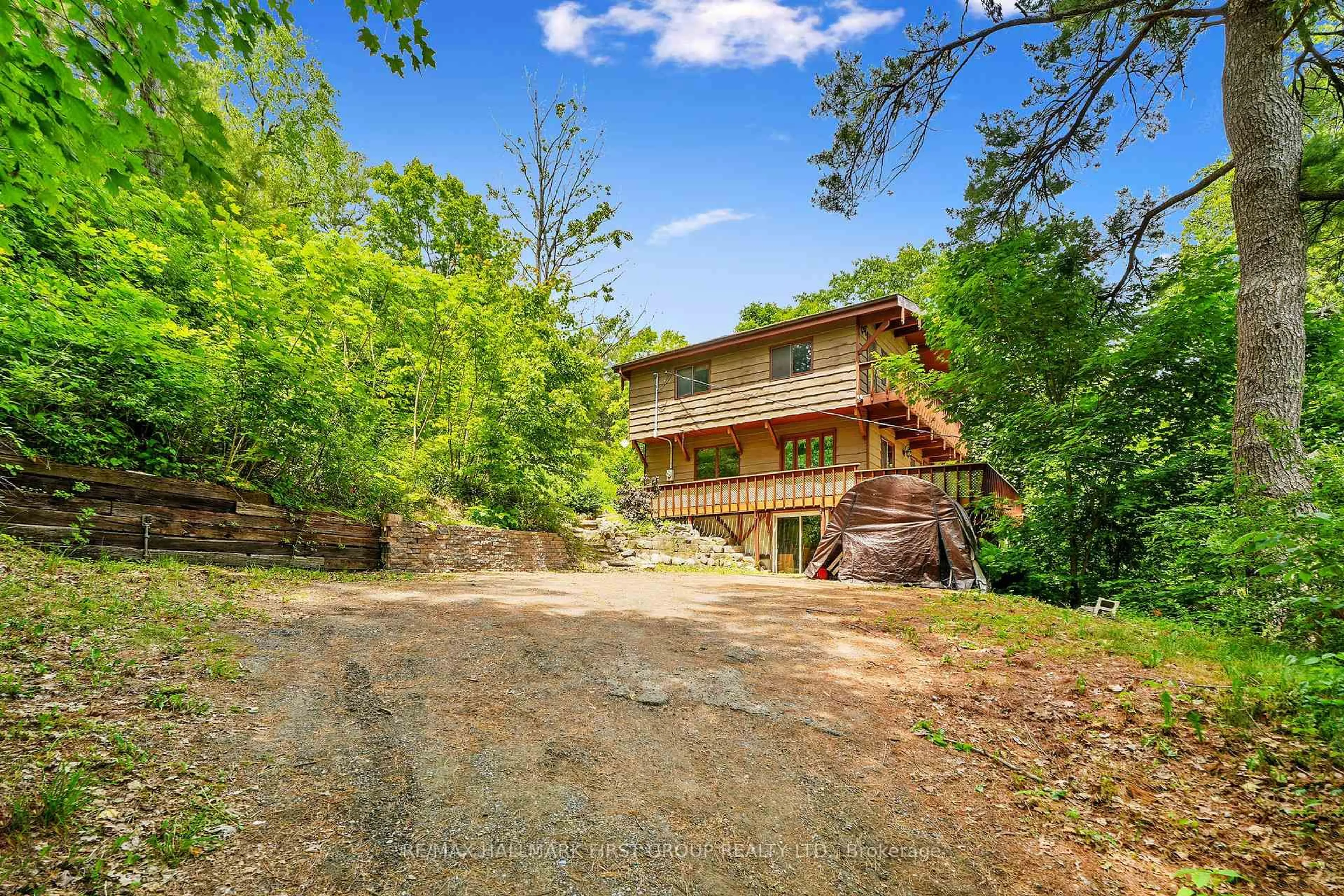 A pic from outside/outdoor area/front of a property/back of a property/a pic from drone, unknown for 206 Pinnacle Hill Rd, Alnwick/Haldimand Ontario K0K 2G0